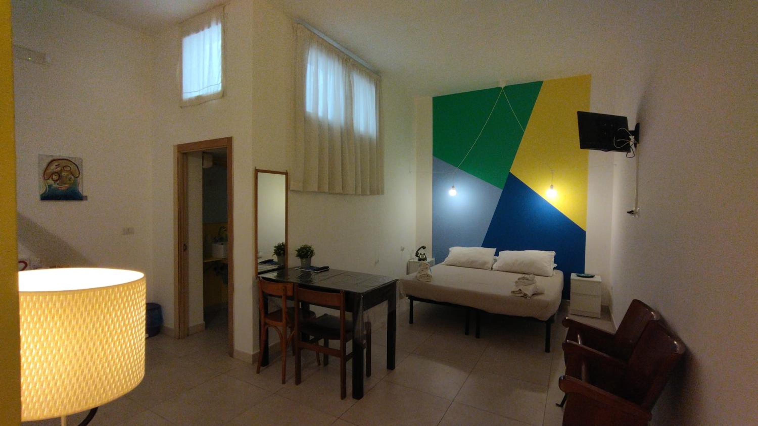 Superior Family Room photo 1