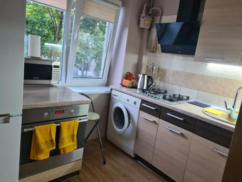 Apartment with Balcony - Photo 7