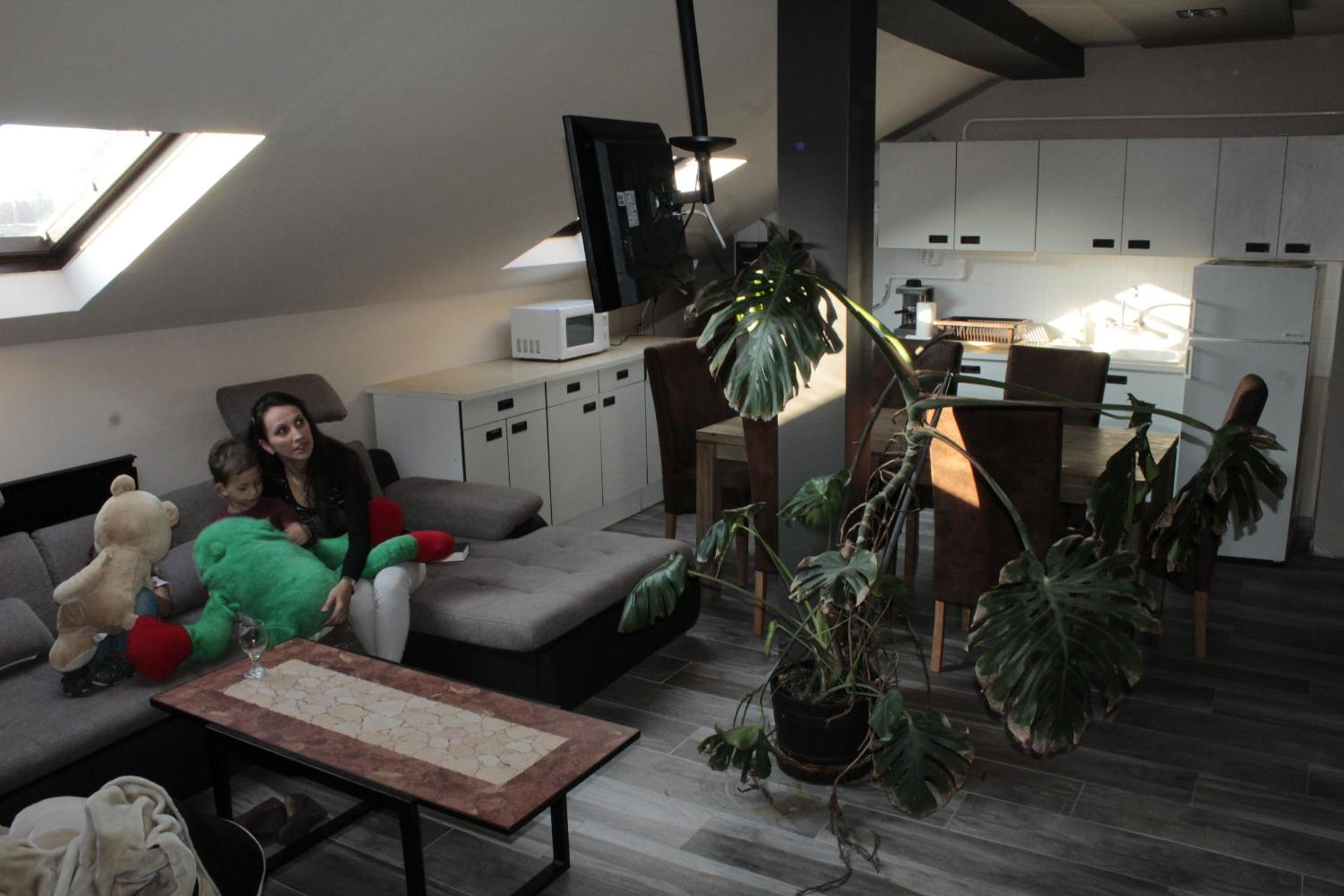 One-Bedroom Apartment - Photo 18
