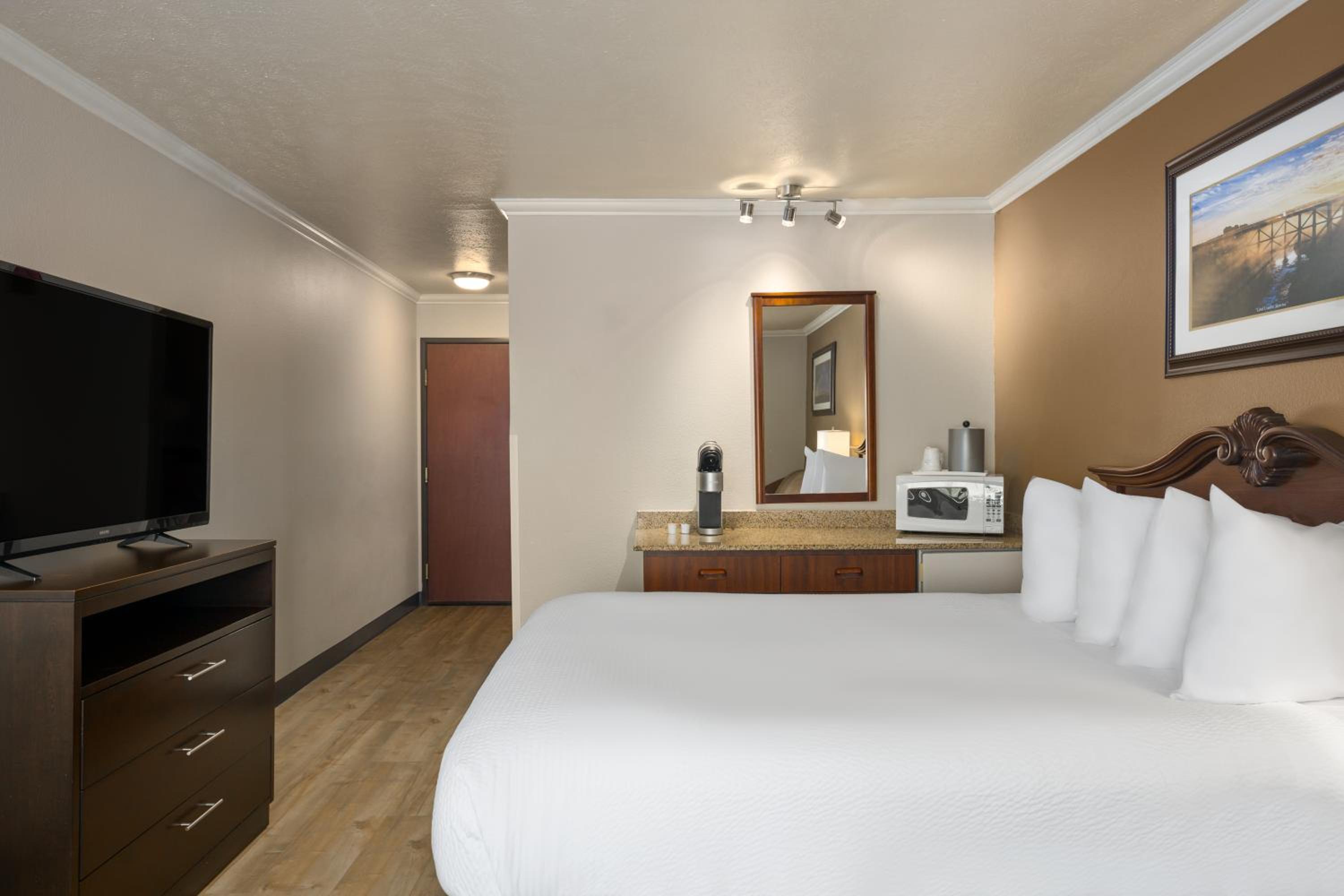 Queen Room - Disability Access/Non-Smoking - Photo 2