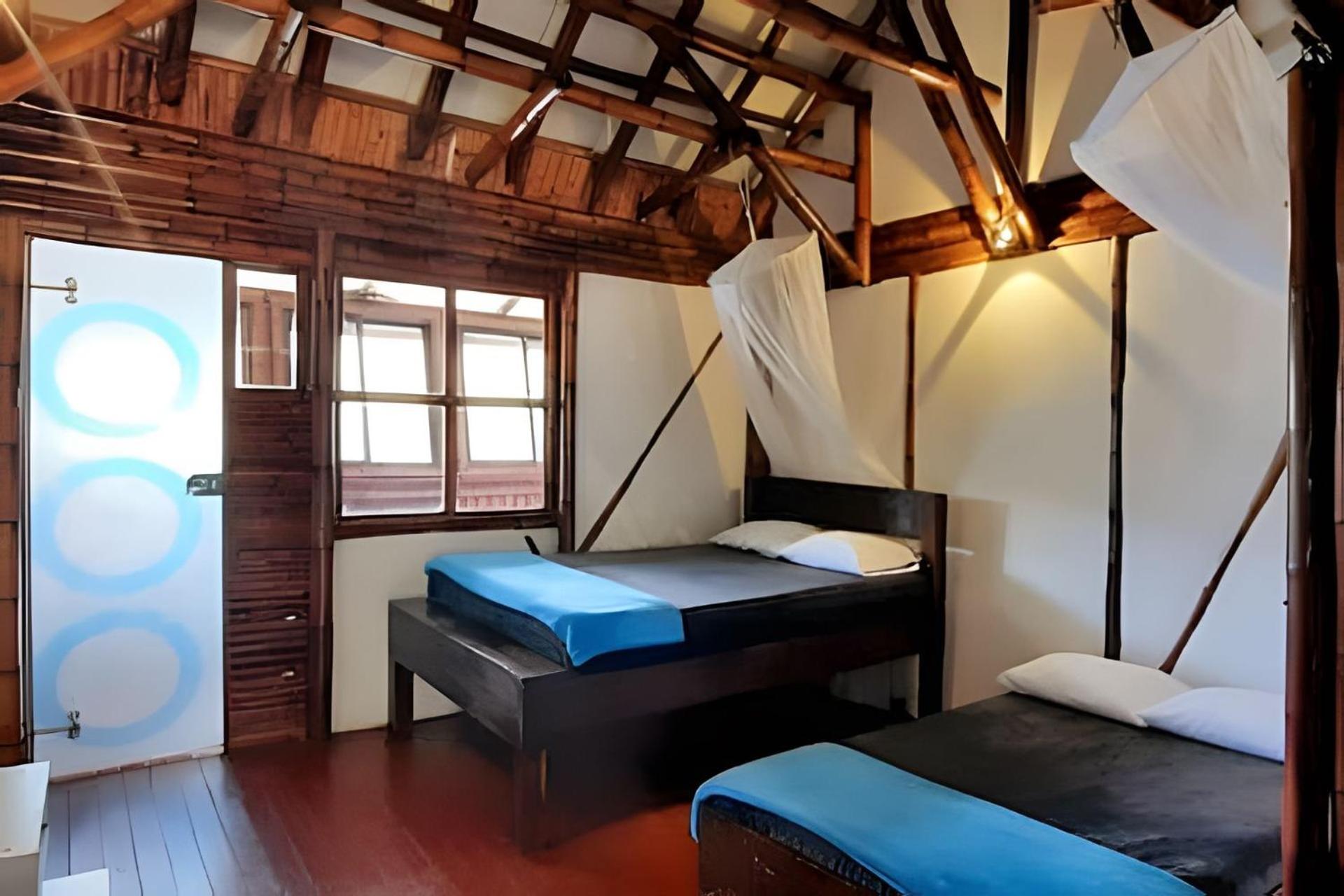 Deluxe King Suite photo 1