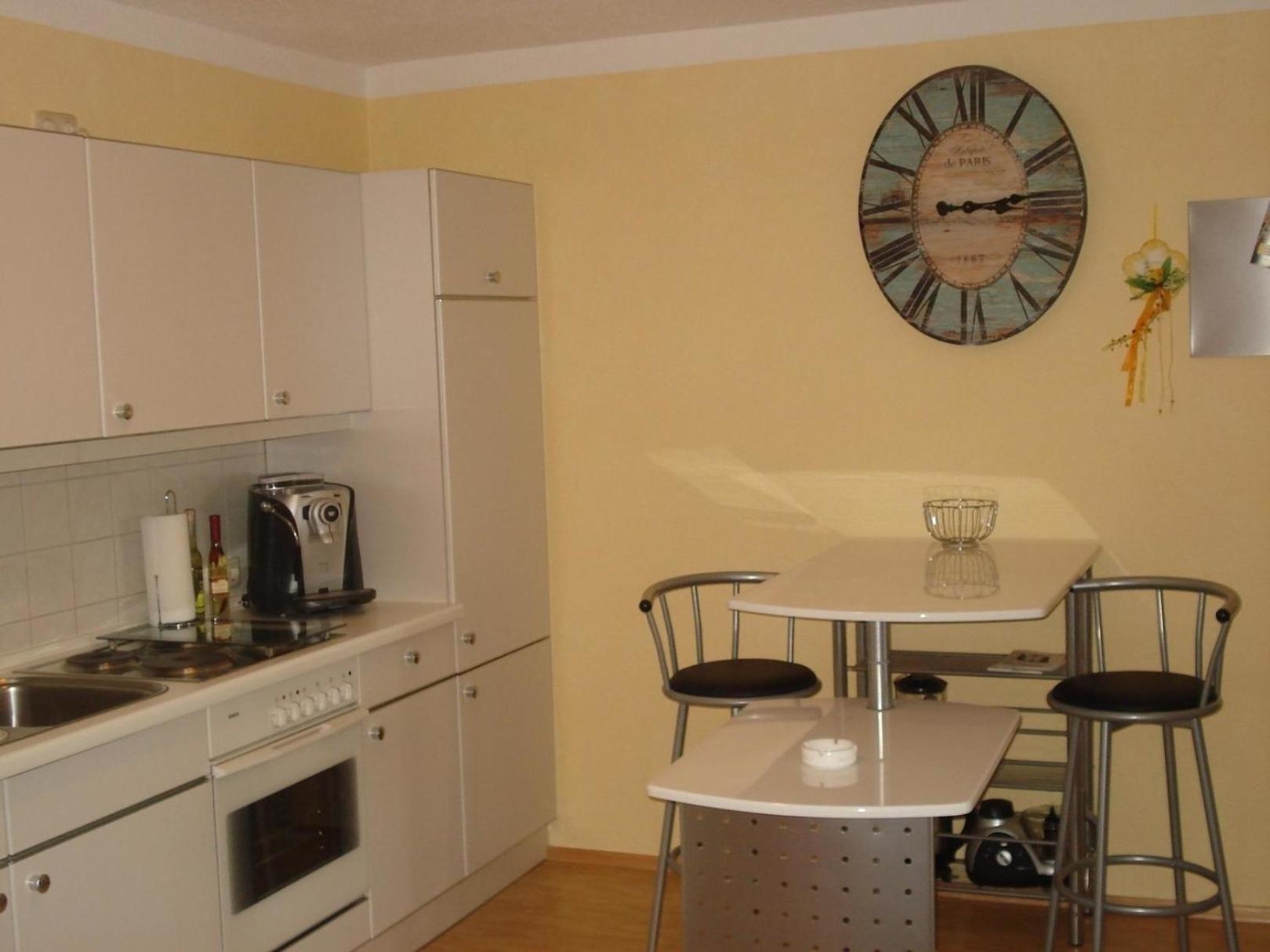 One-Bedroom Apartment photo 3