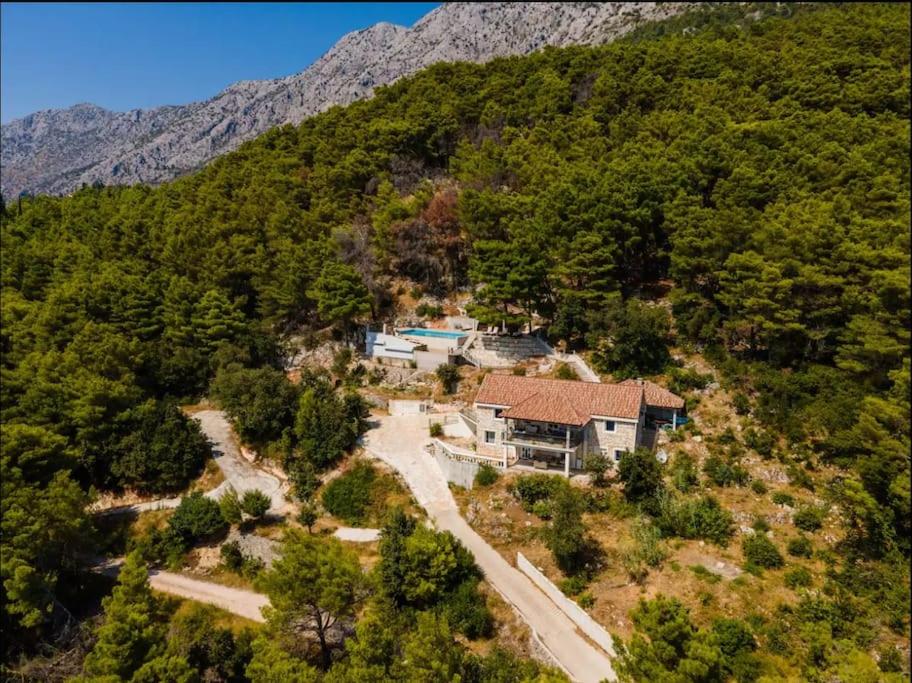 Villa photo 3