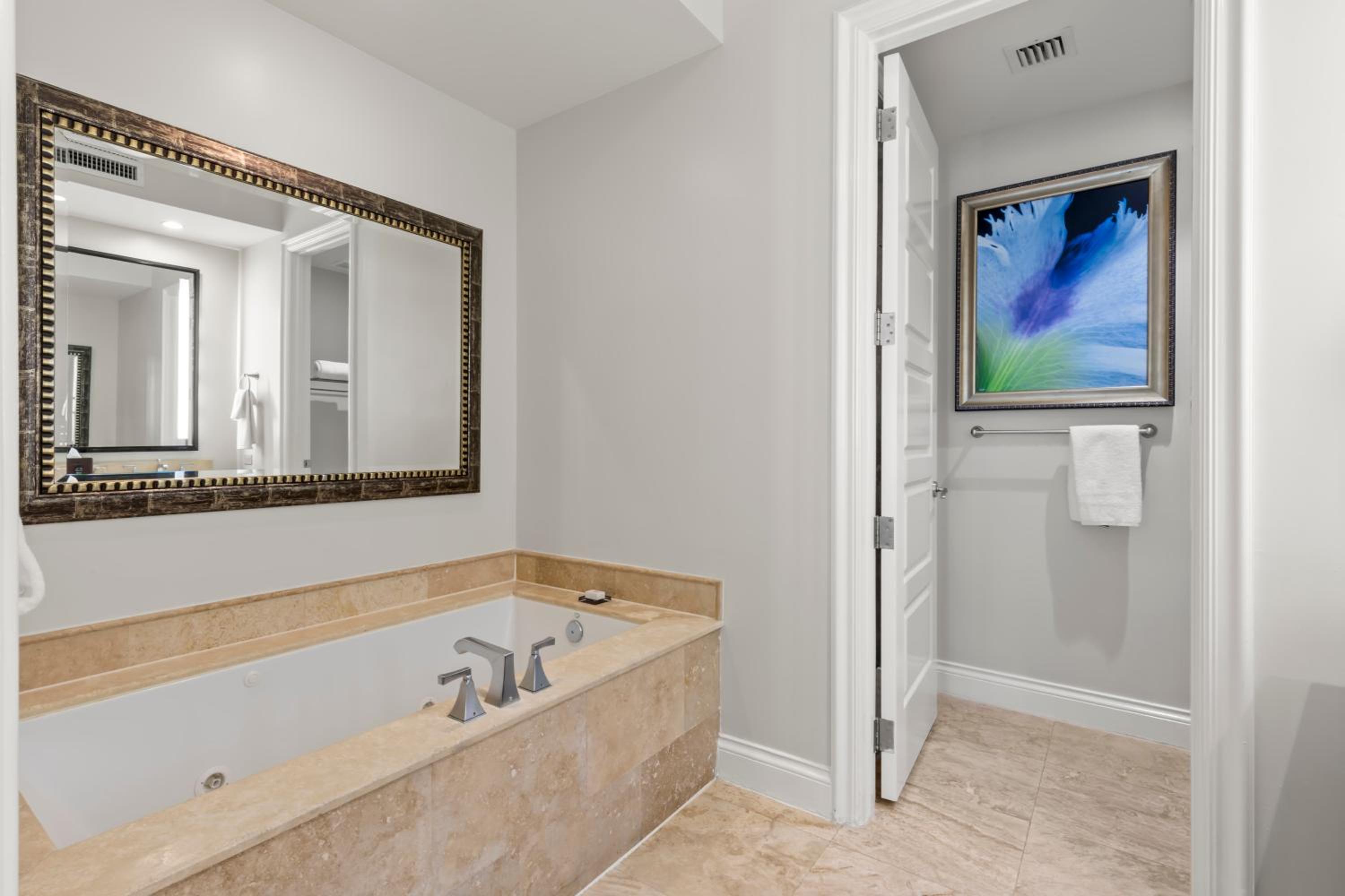 One Bedroom Suite - Photo 2