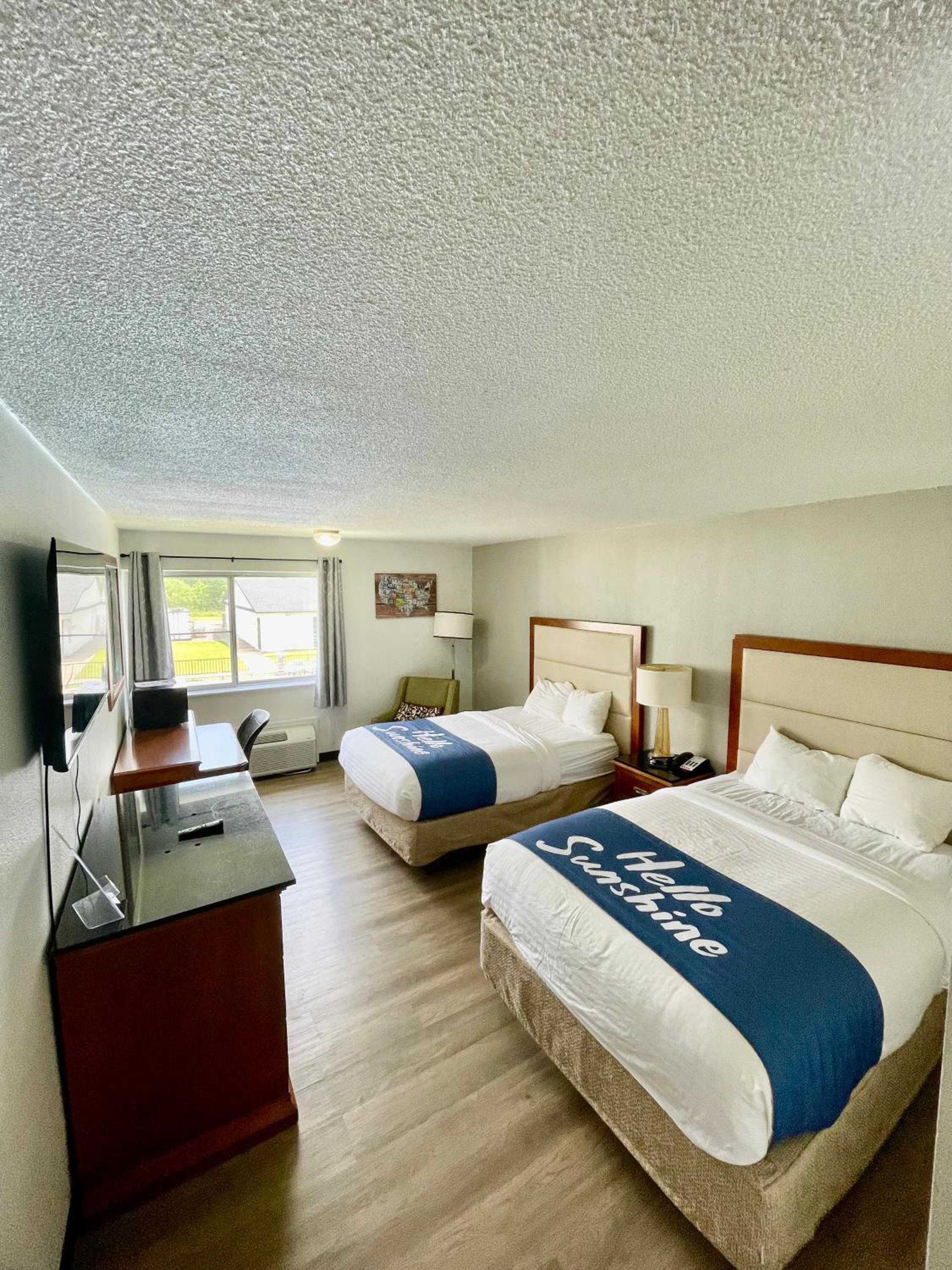 Double Room with Two Double Beds - Non-Smoking - Photo 1
