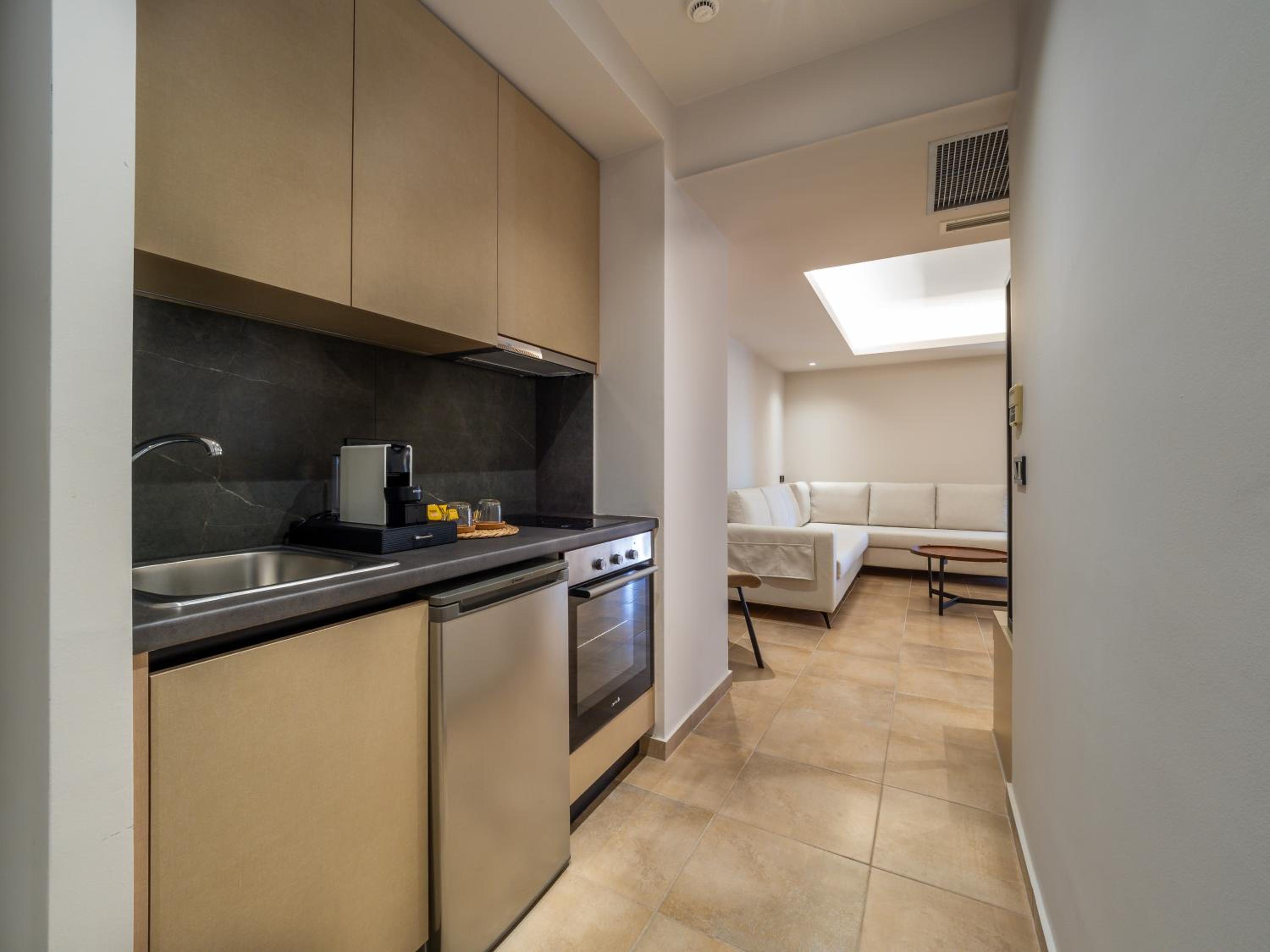 Junior Suite with Sea View - Photo 6