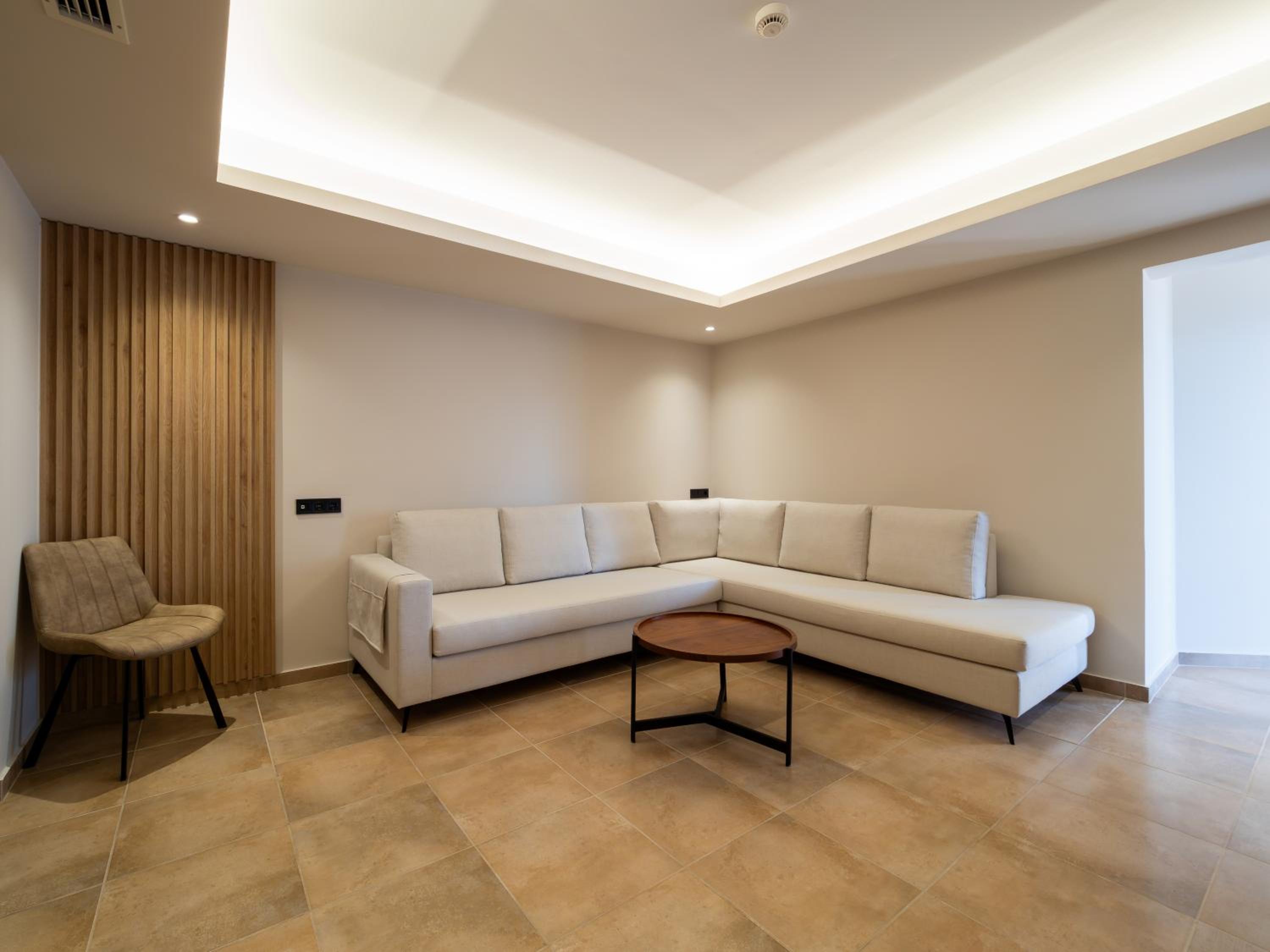 Junior Suite with Sea View - Photo 1