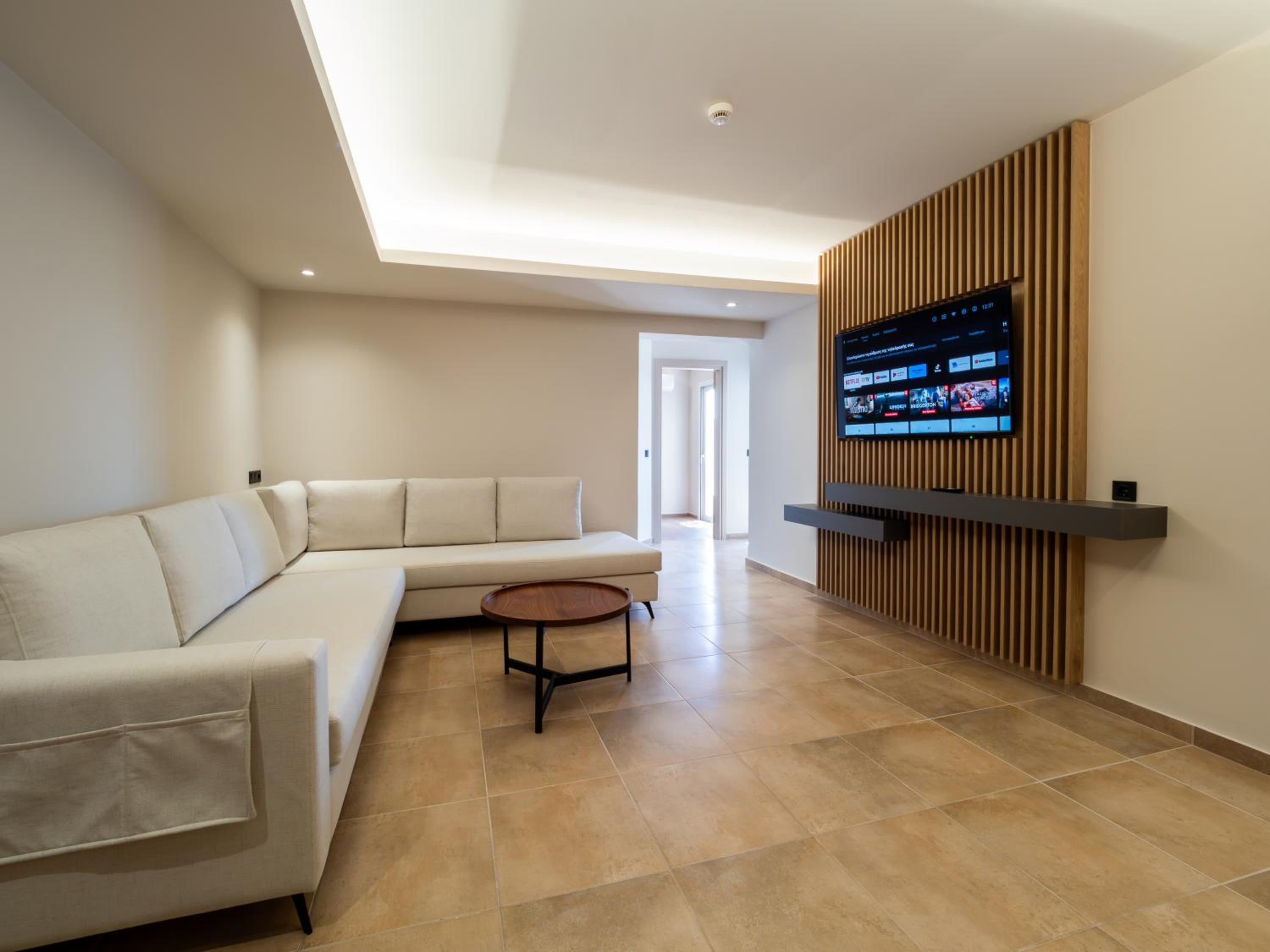 Junior Suite with Sea View - Photo 8