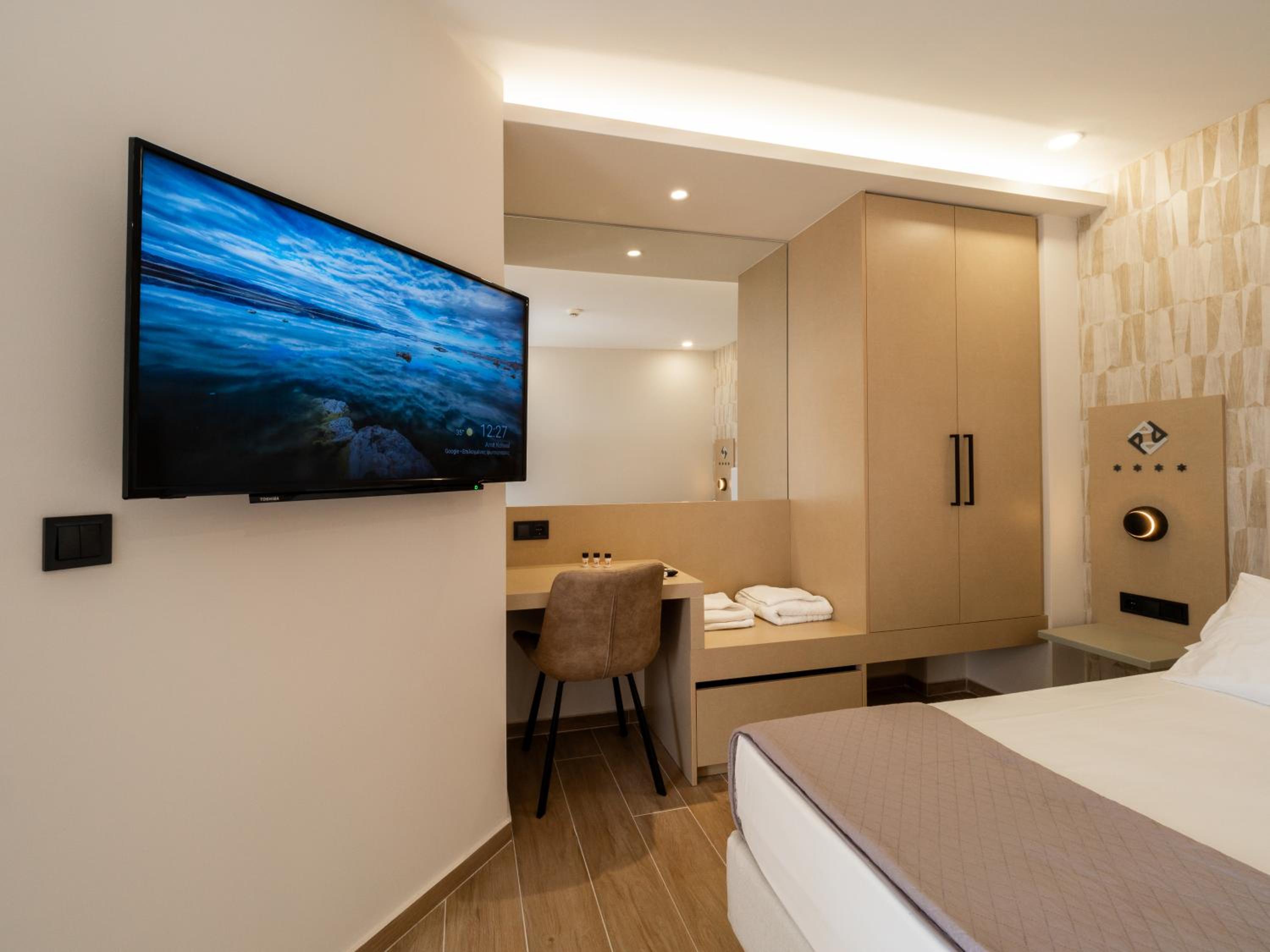 Junior Suite with Sea View - Photo 9
