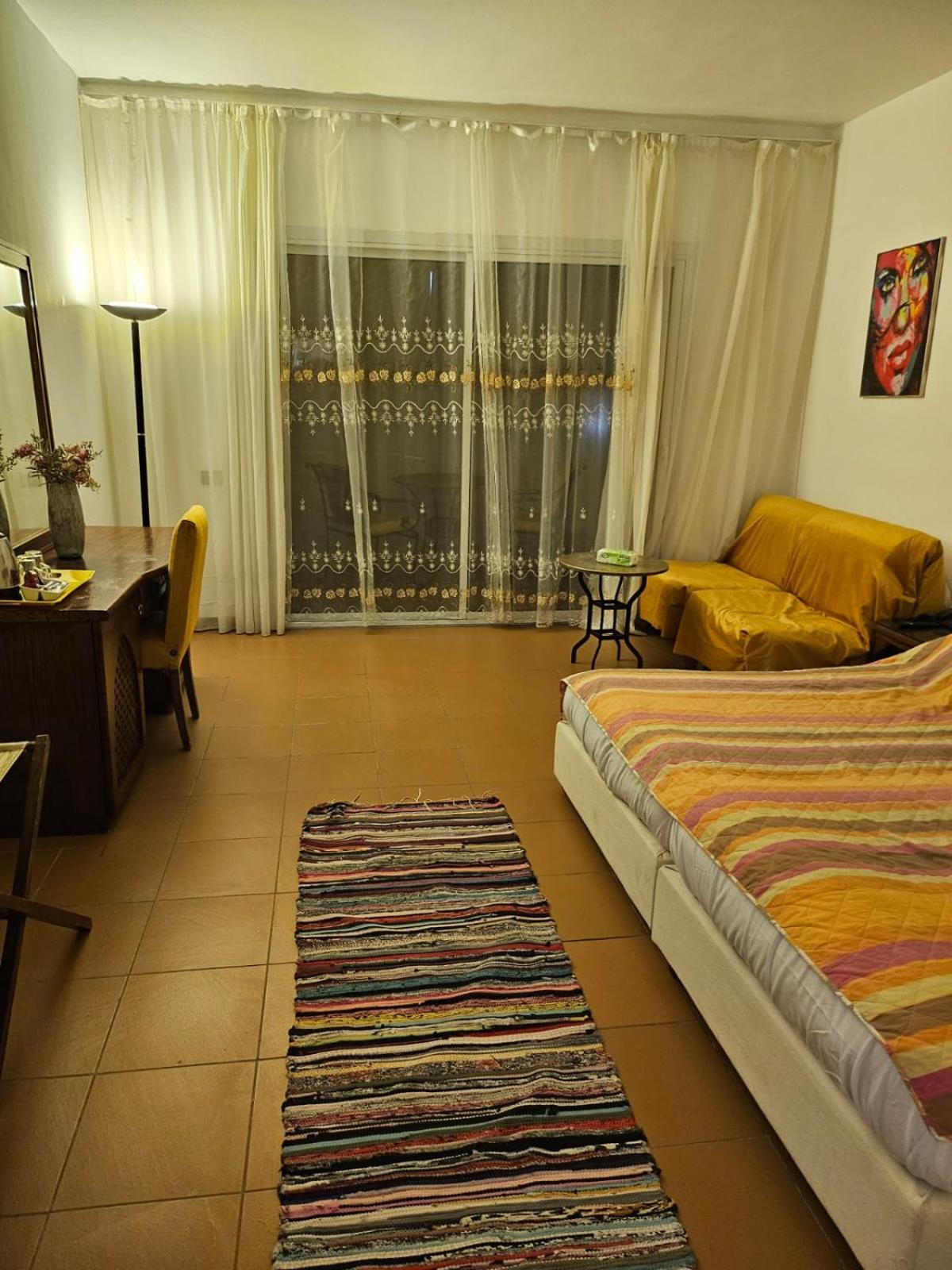 One-Bedroom Apartment with Balcony and Sea View photo 1