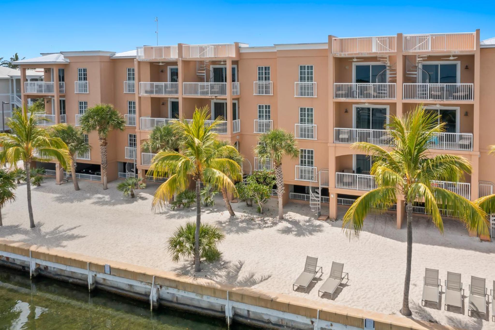 Ocean Front 1BR Suite - Photo 12