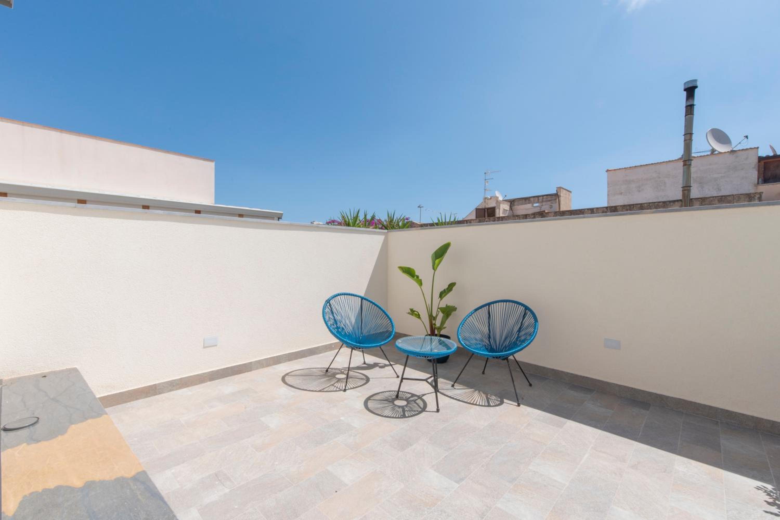 Double Room with Terrace - Photo 23