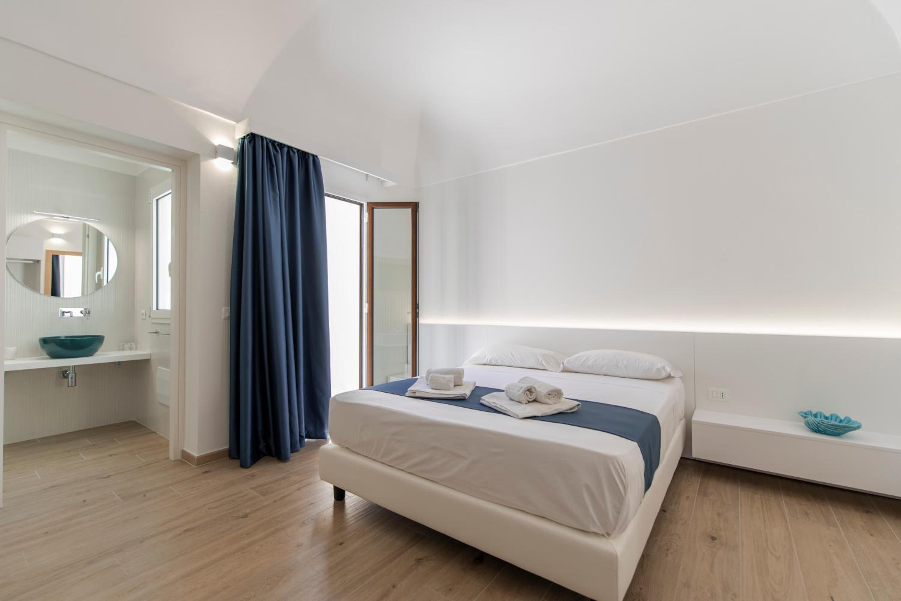 Double Room with Terrace - Photo 27