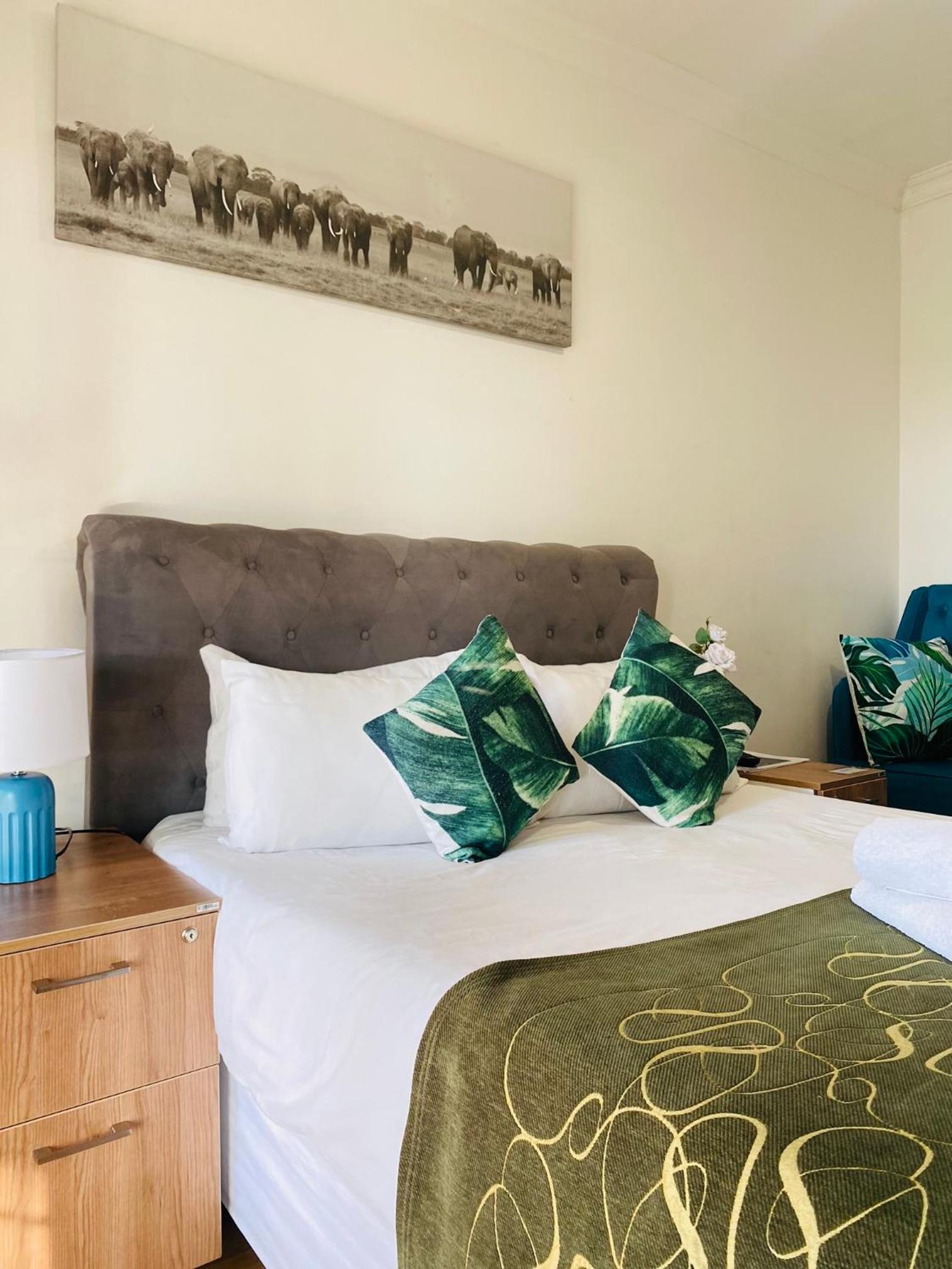 Double Room With Shared Bathroom photo 2