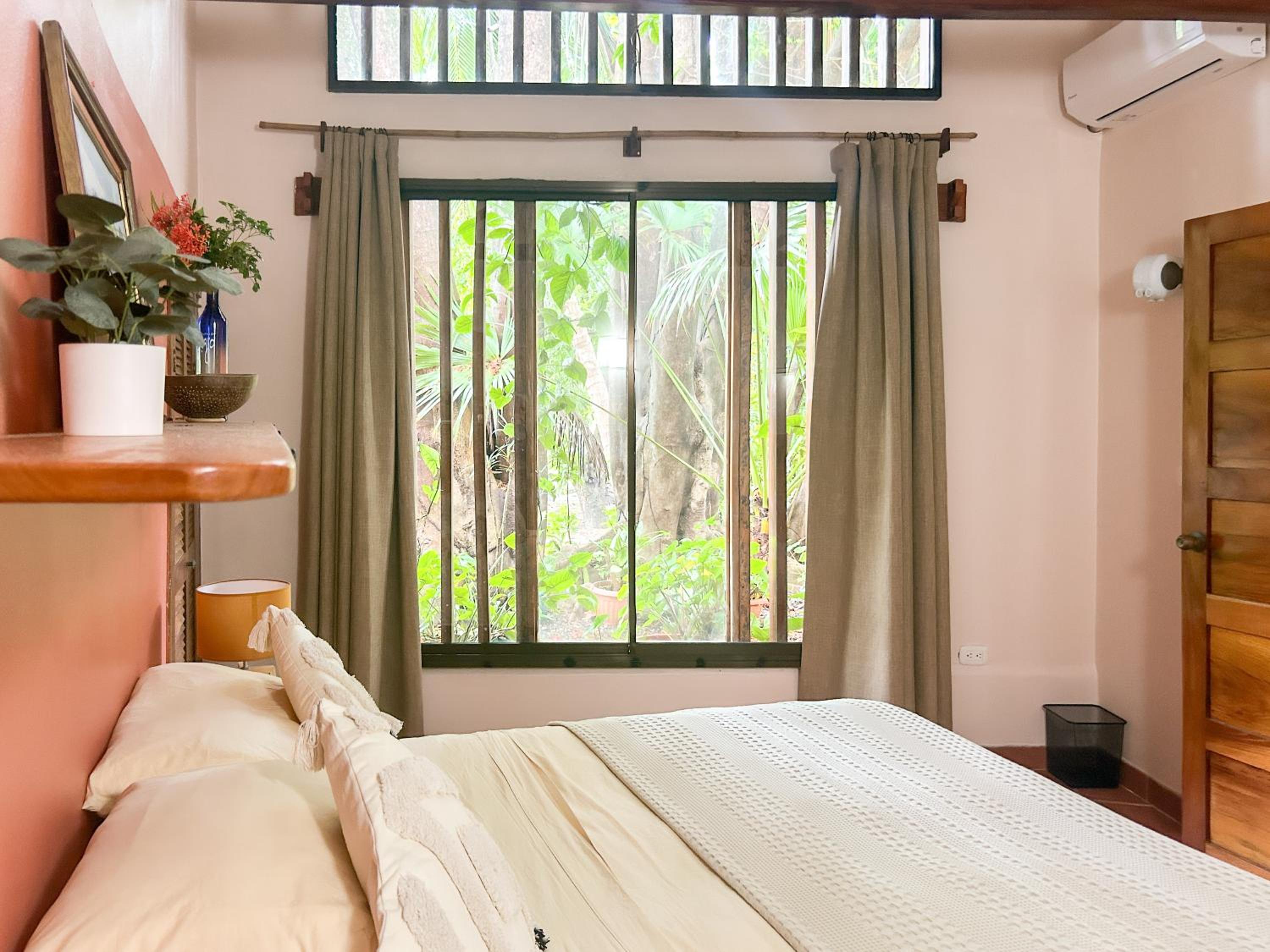 King Suite with Ocean View photo 2