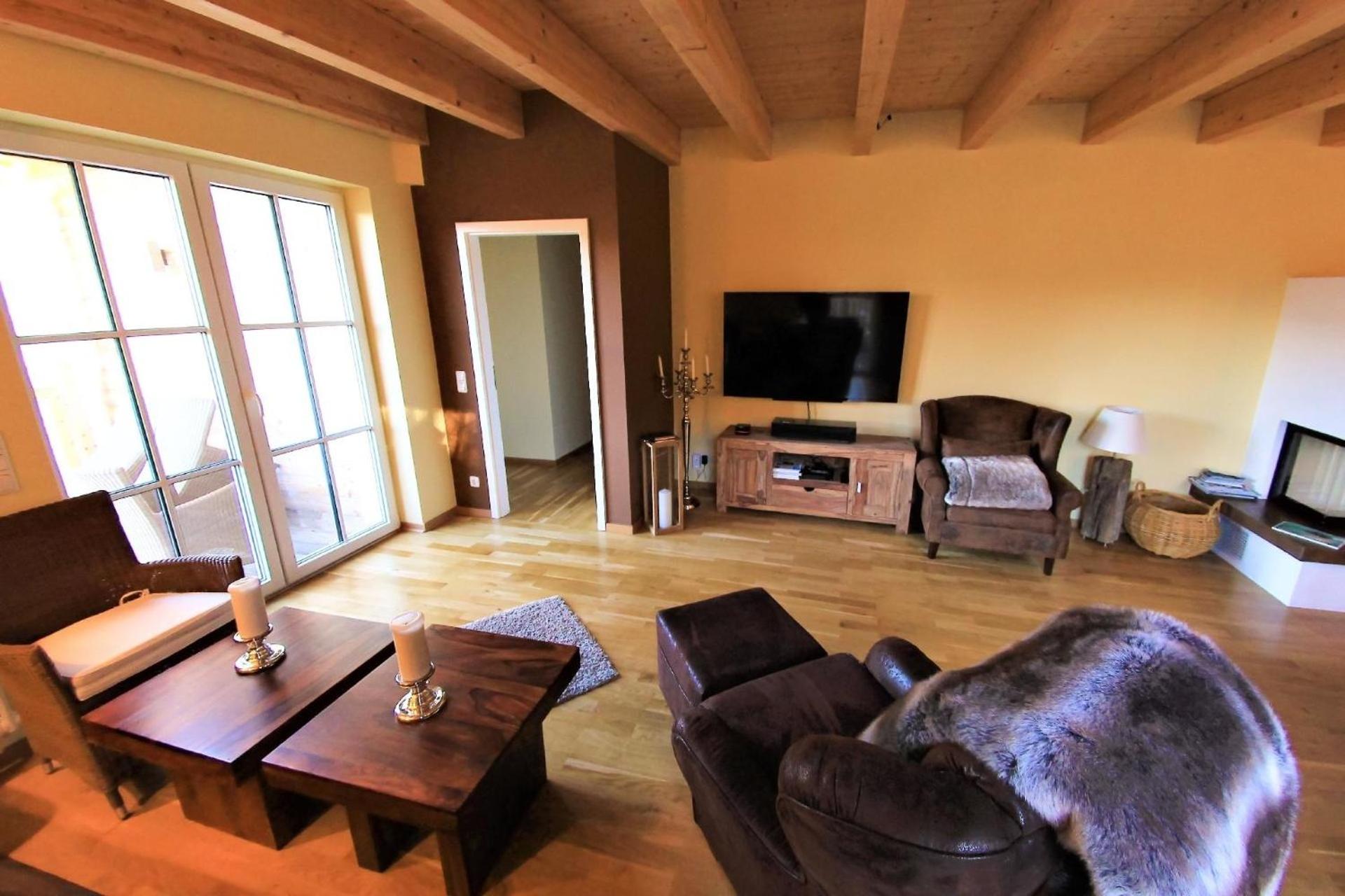 Three-Bedroom Apartment photo 1