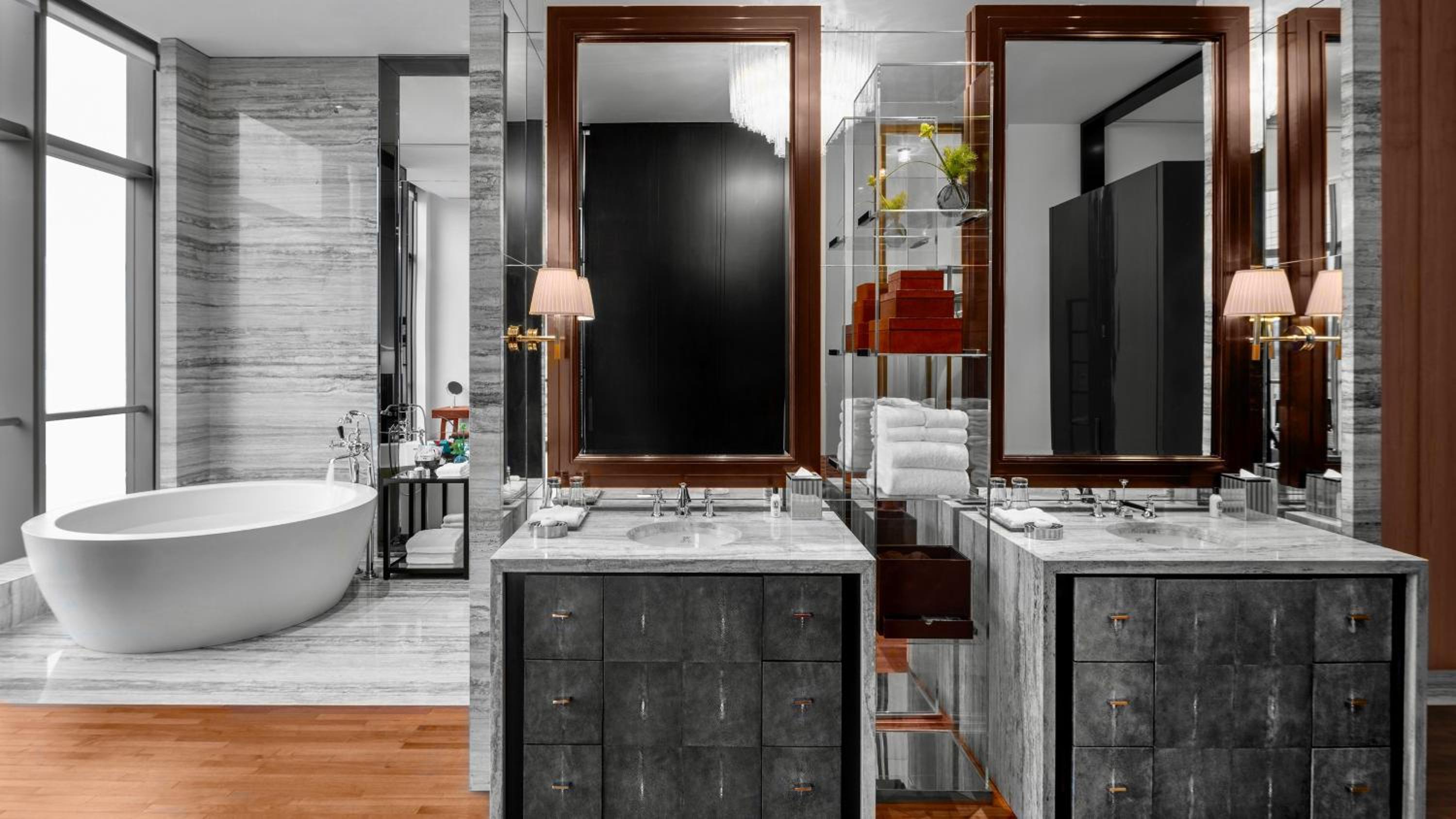 Mandarin Suite photo 2