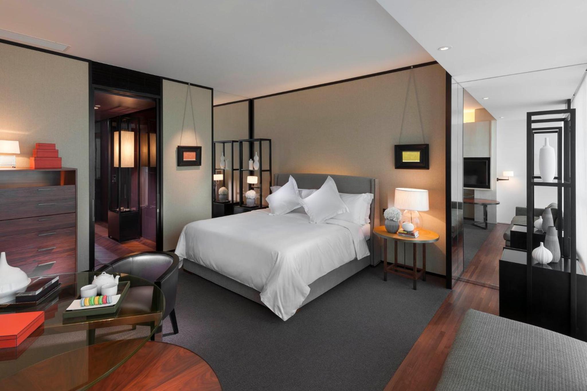 Deluxe Room King