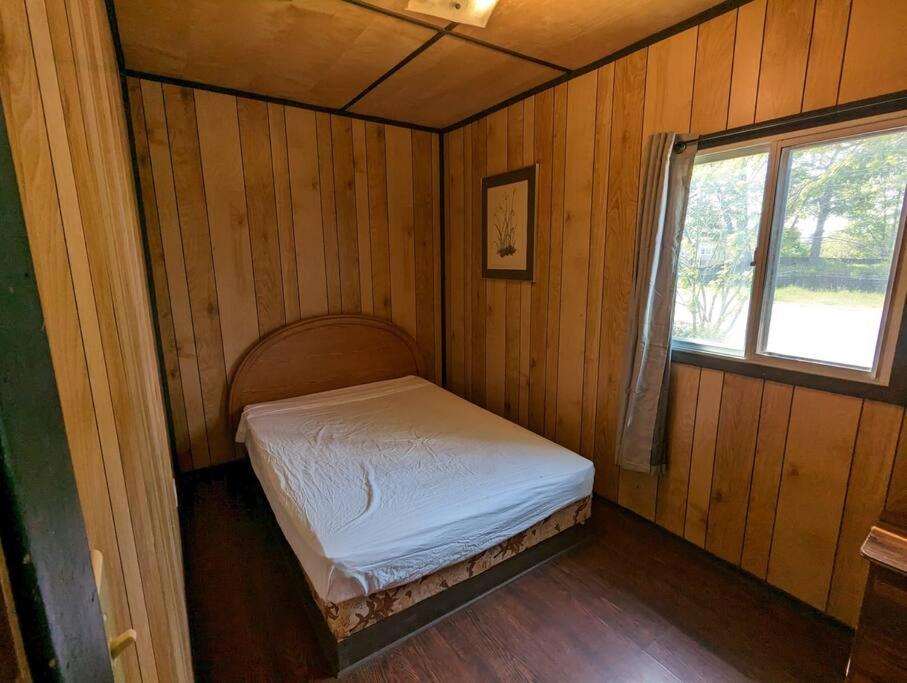 One-Bedroom House photo 1