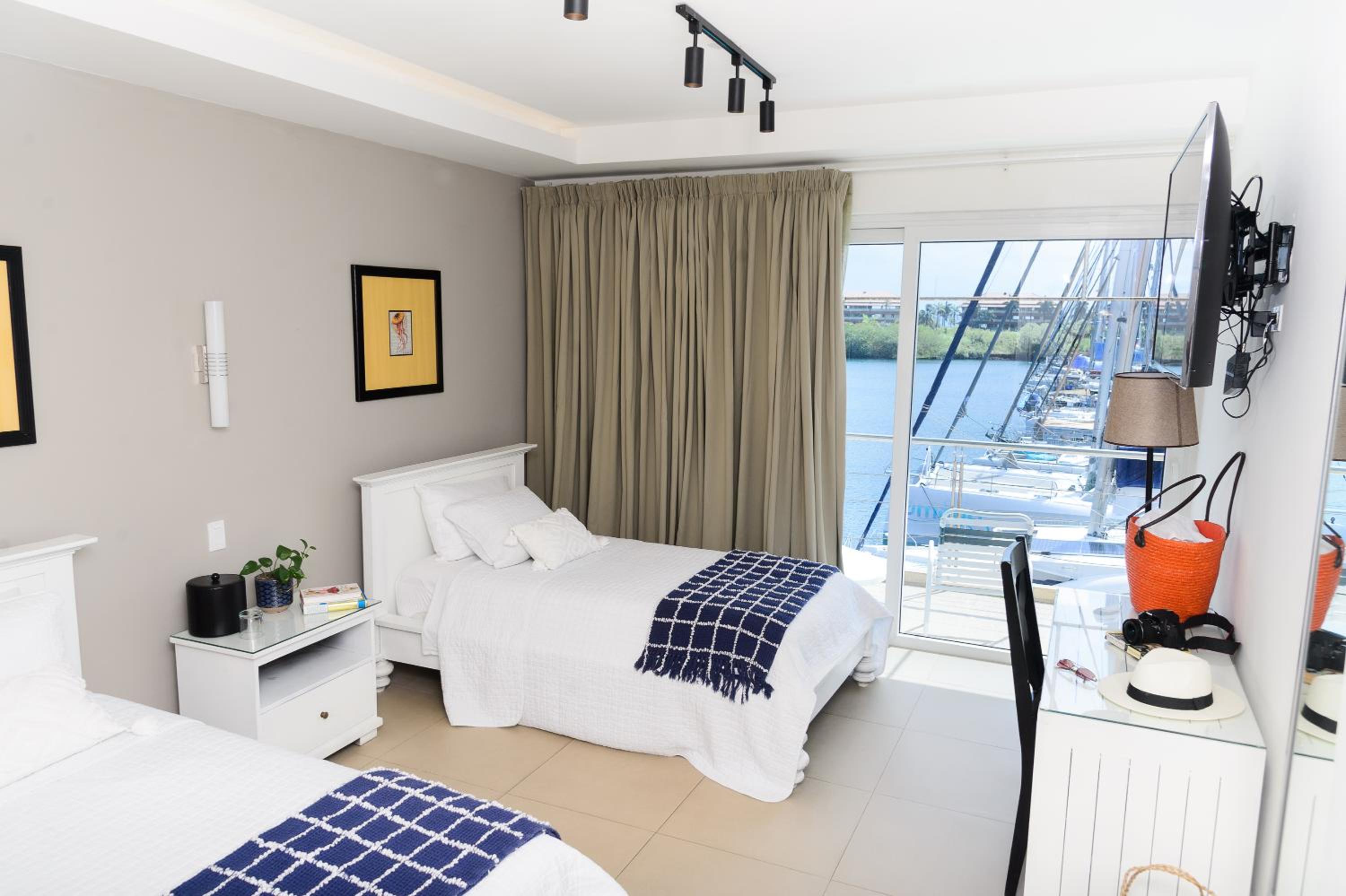 Double Room with Balcony photo 2