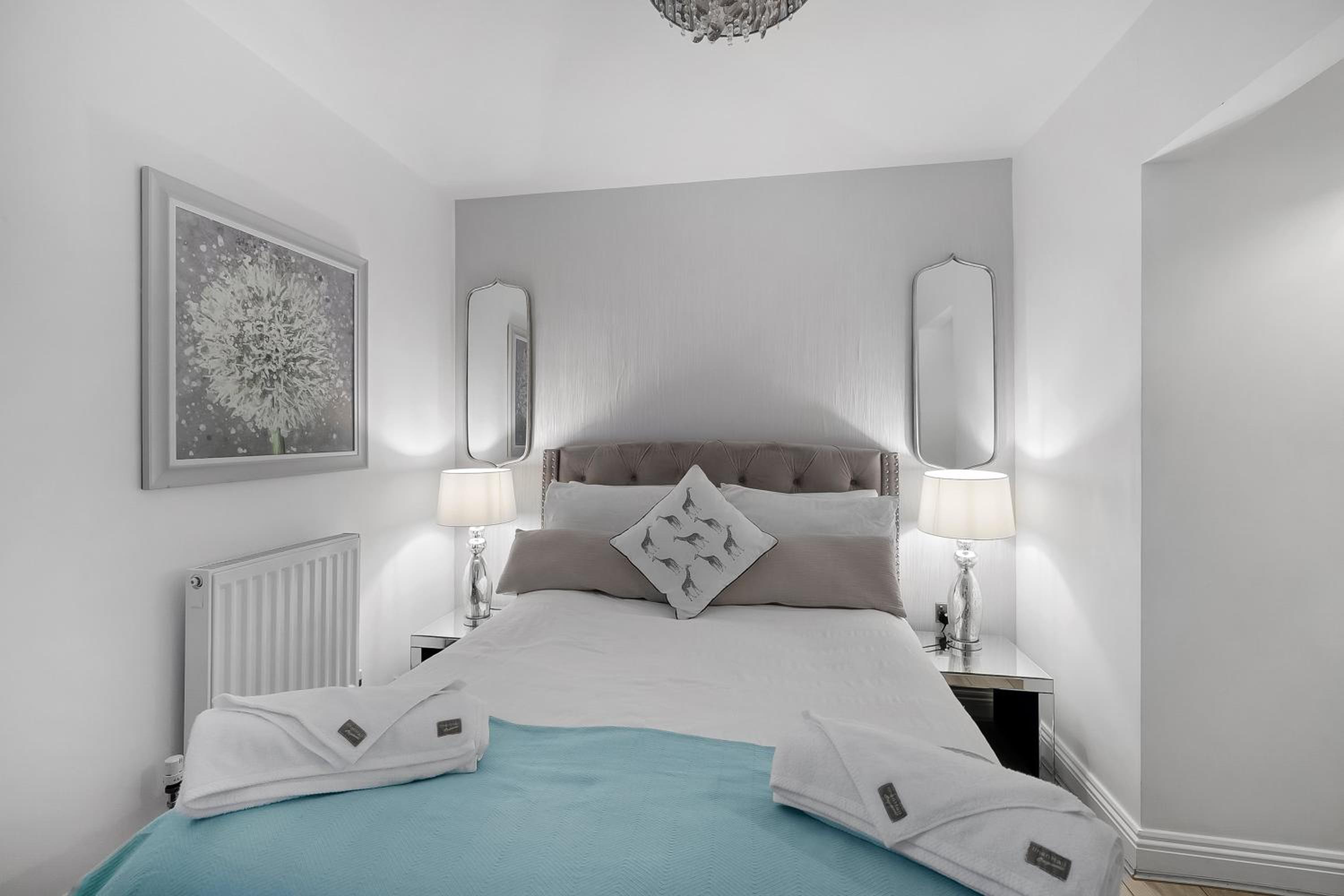 Two-Bedroom Apartment - Photo 1