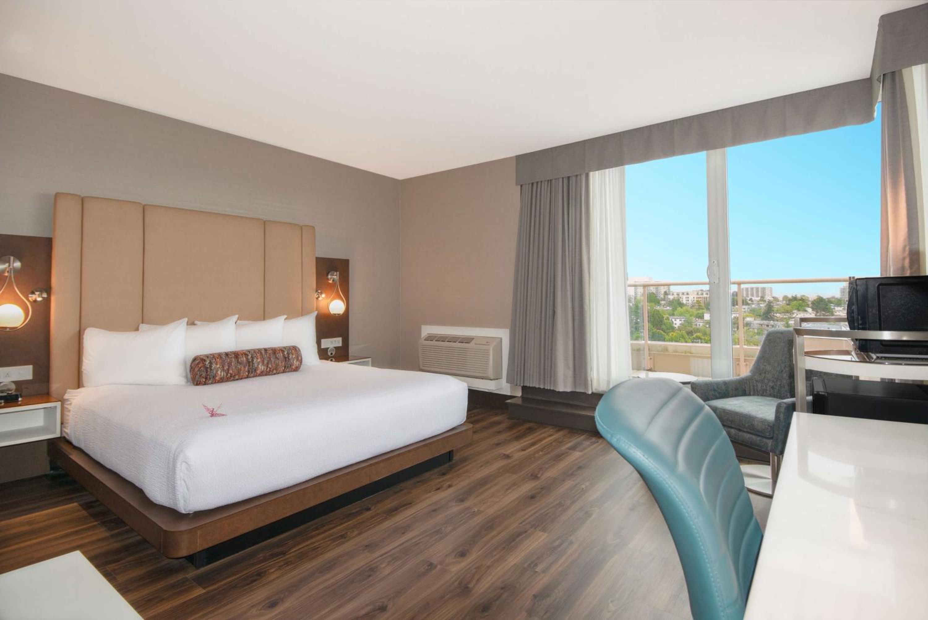 Superior King Room