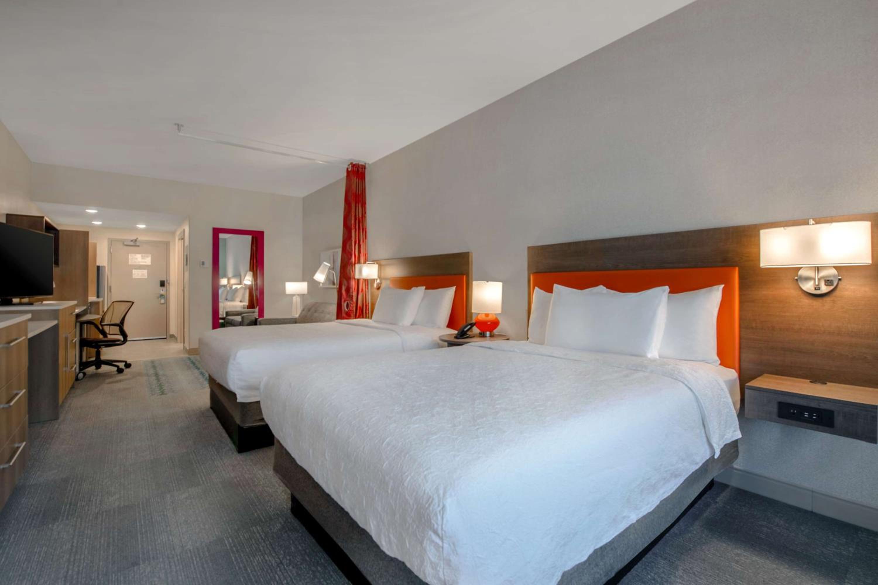 Studio Suite with Two Queen Beds - Photo 1