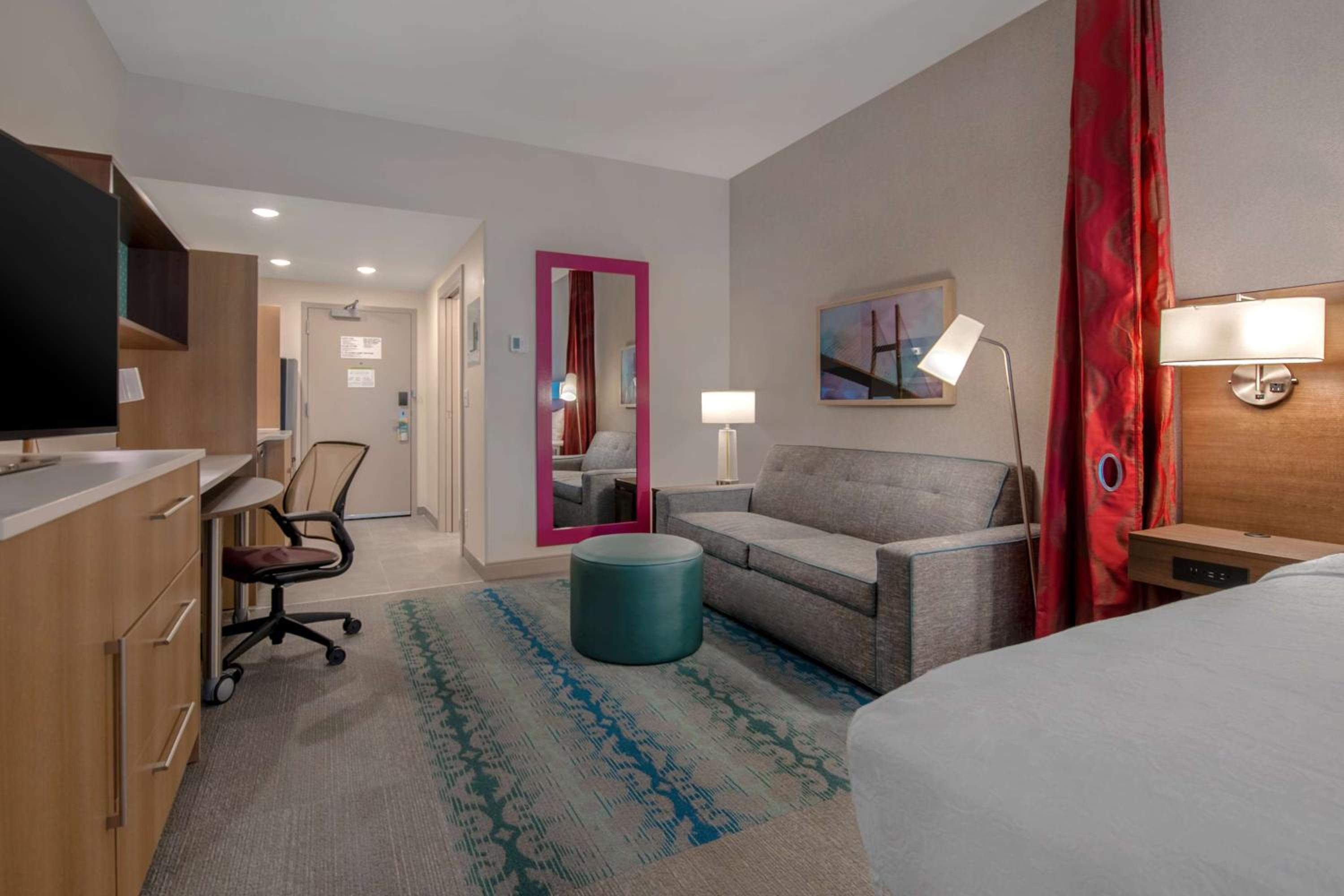 Studio Suite with Two Queen Beds - Photo 2