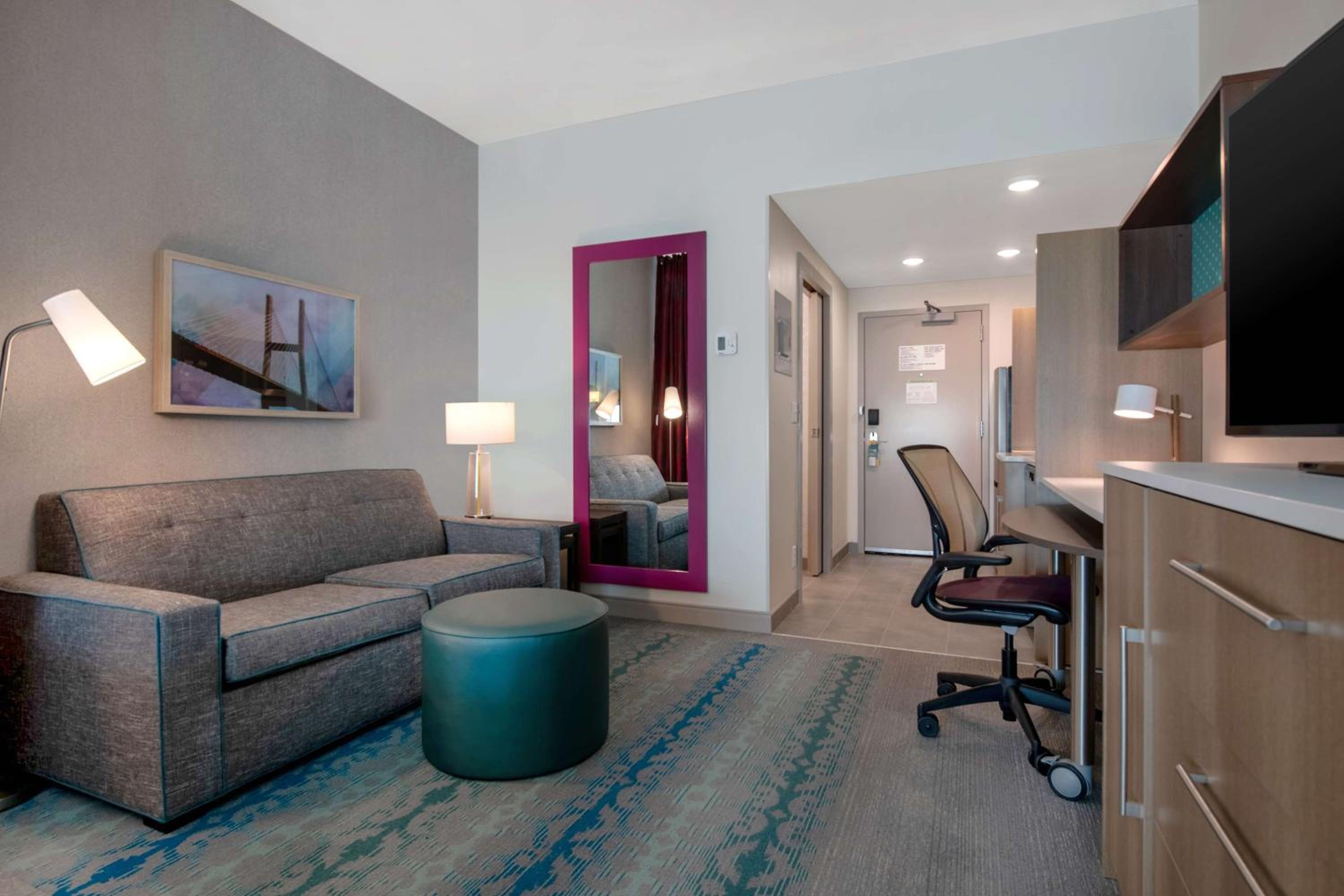 Studio Suite with Two Queen Beds - Photo 3