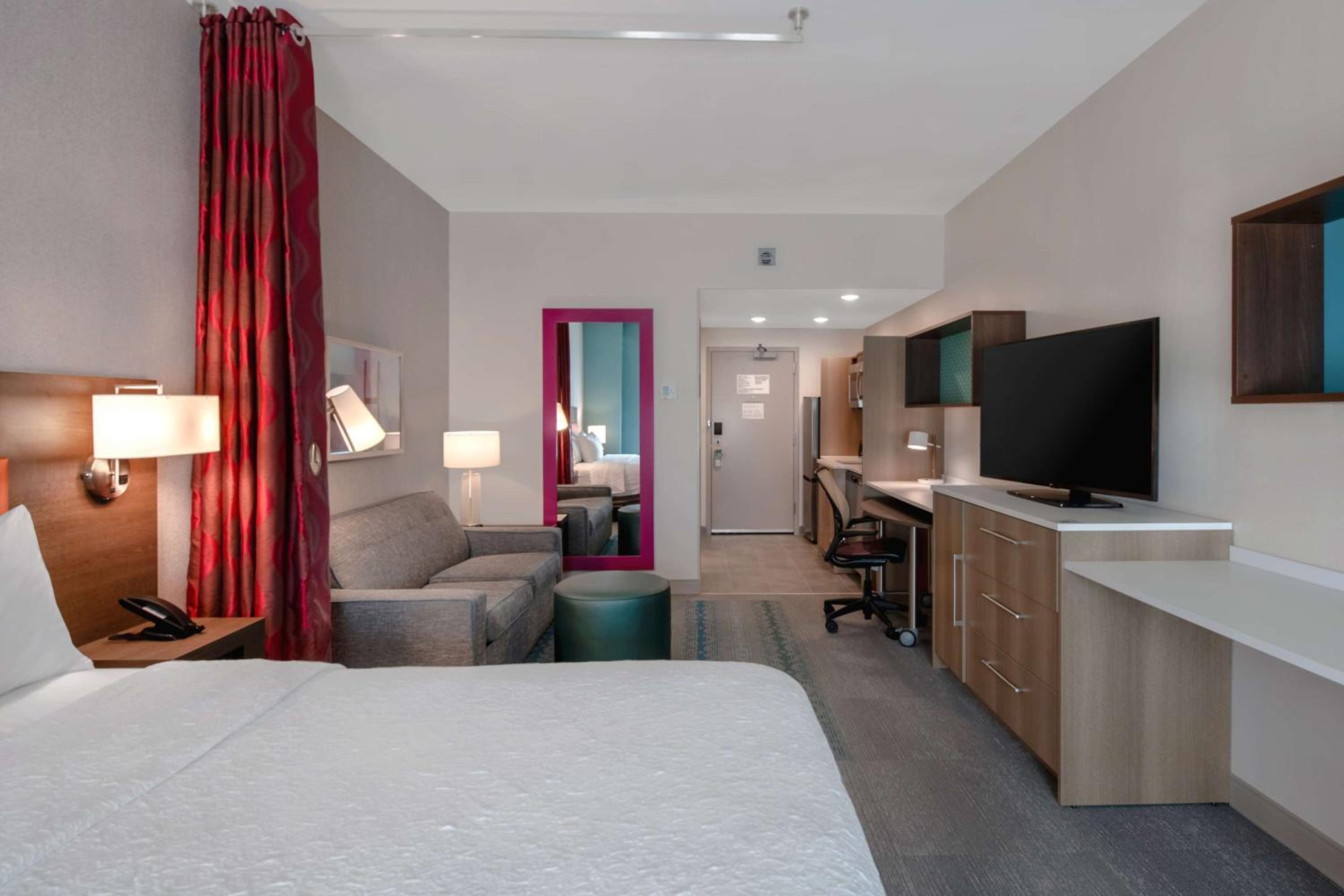 King Studio Suite - Photo 3