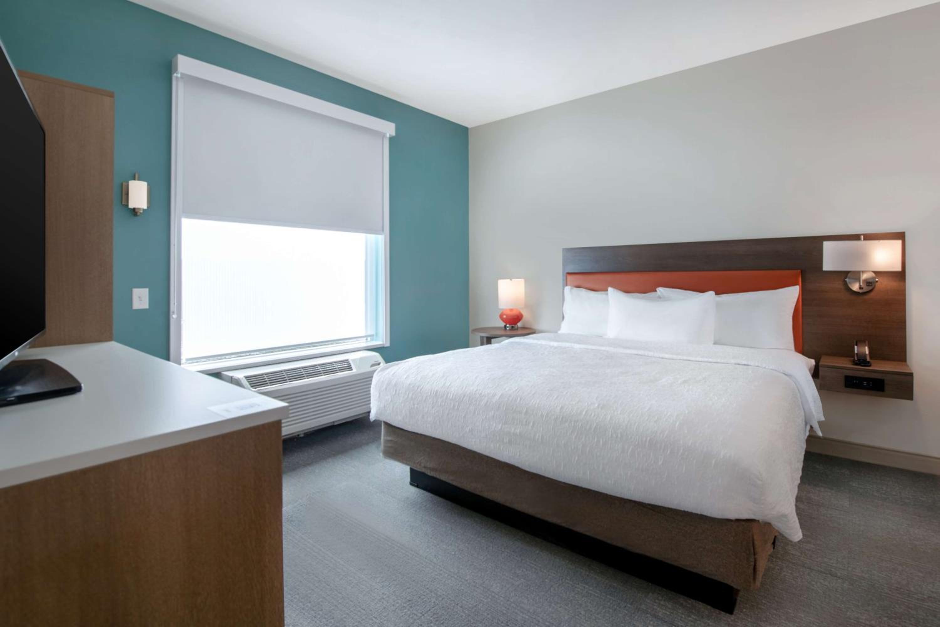 One-Bedroom King Suite - Photo 1