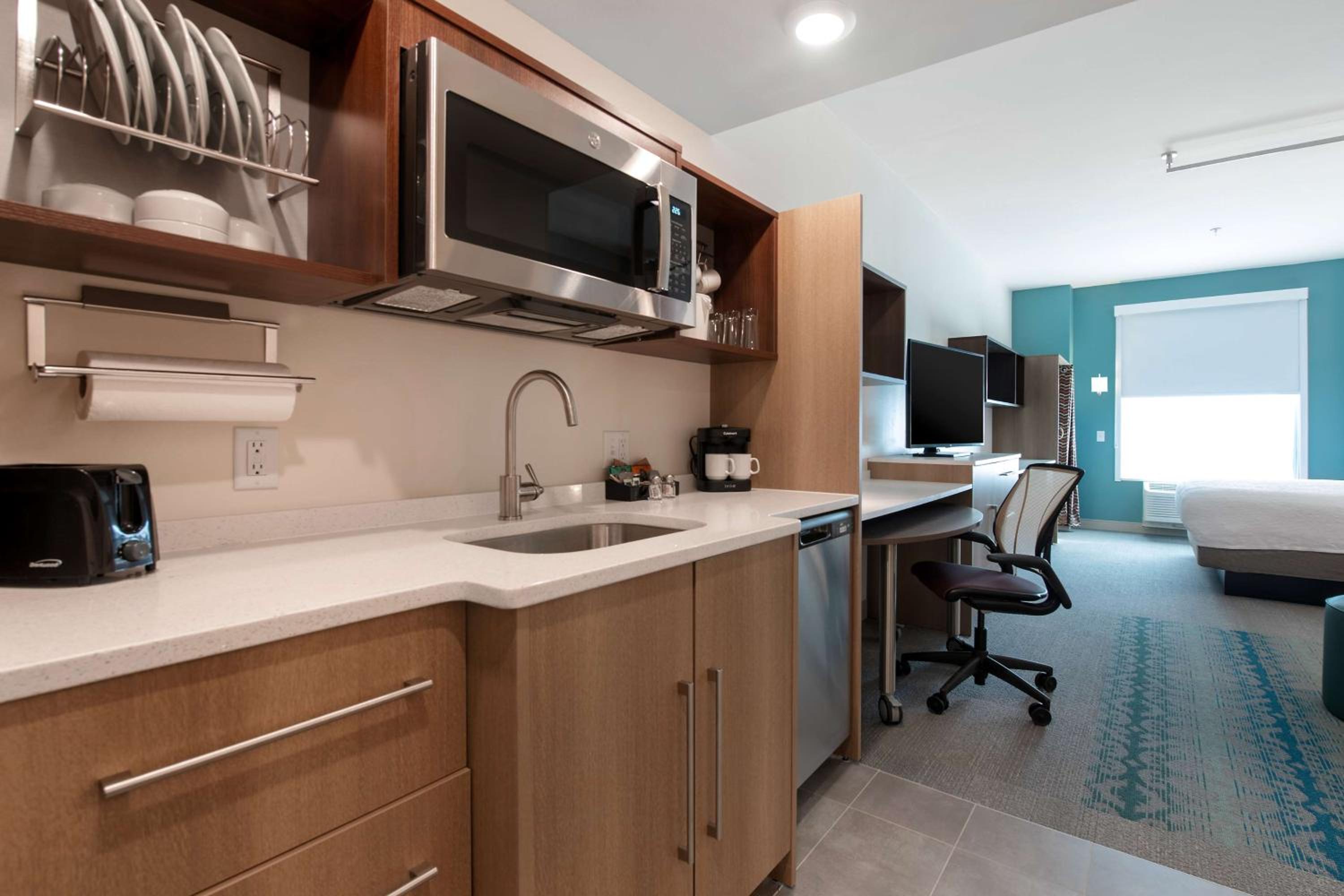King Studio Suite - Photo 4