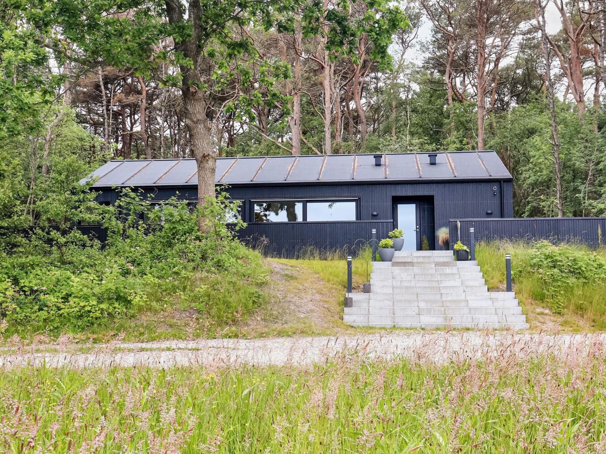 Three-Bedroom Vacation Home  photo 2
