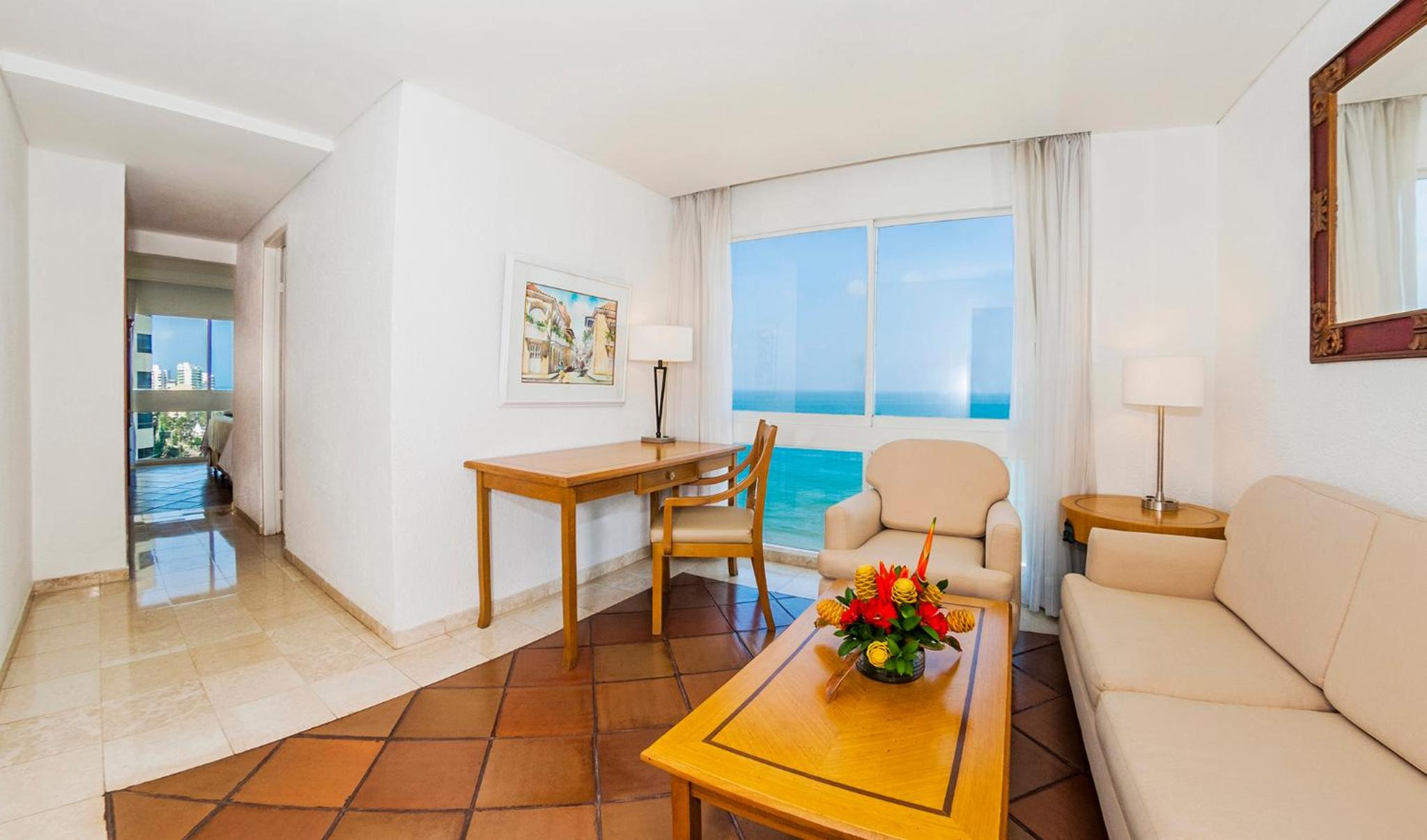 Junior Suite with Sea View - Photo 4
