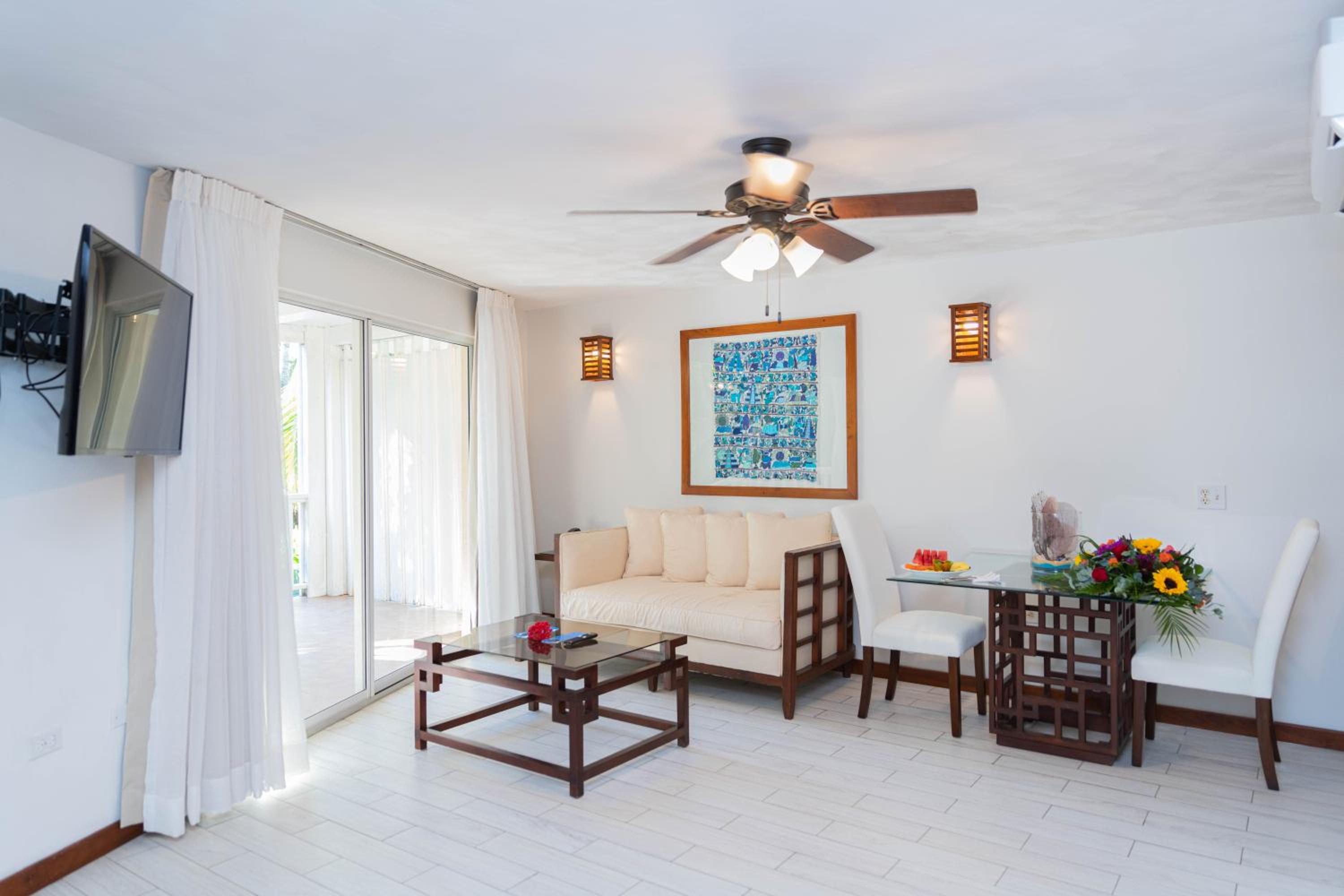 Honeymoon Suite photo 1