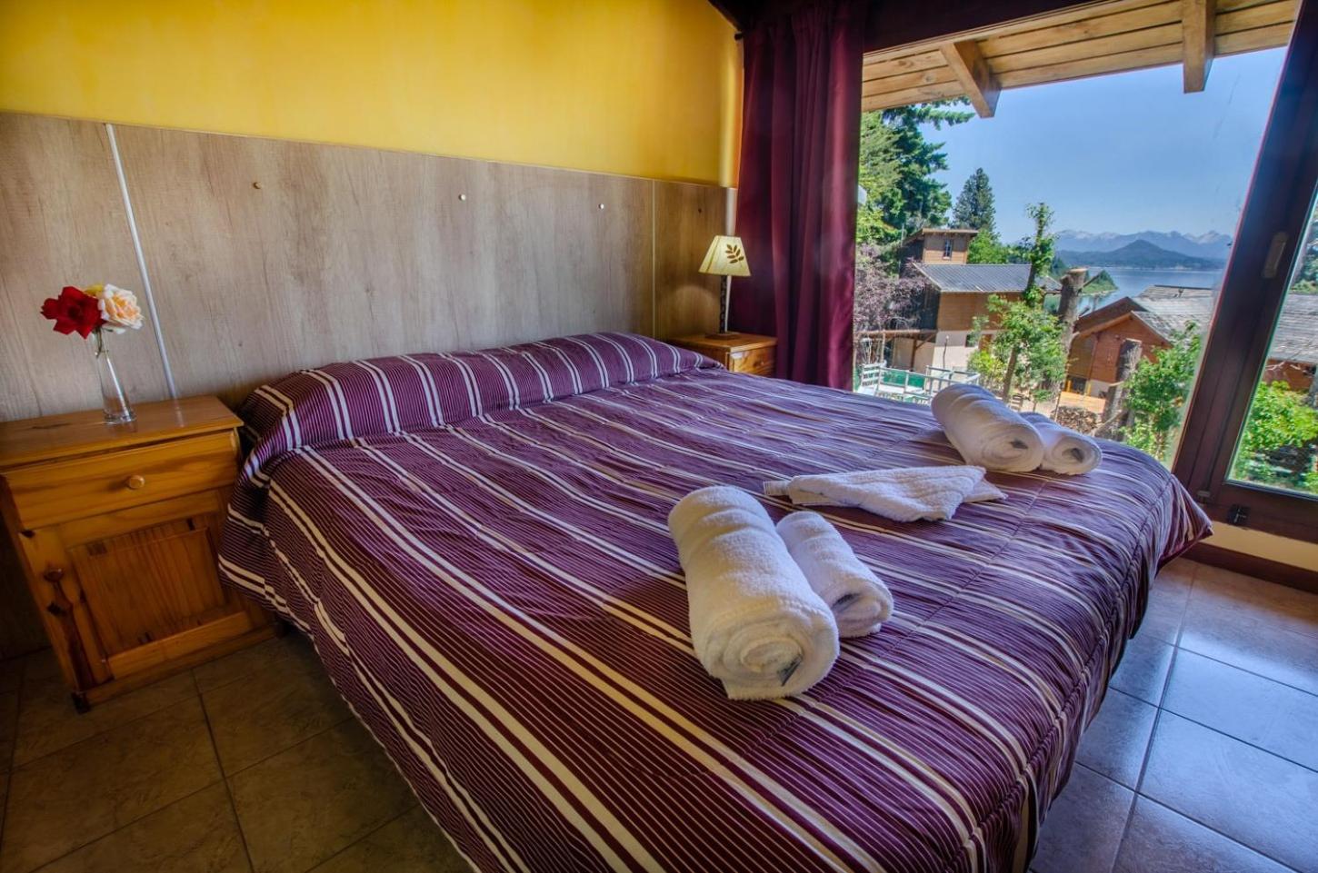 Two-Bedroom Apartment With Lake View