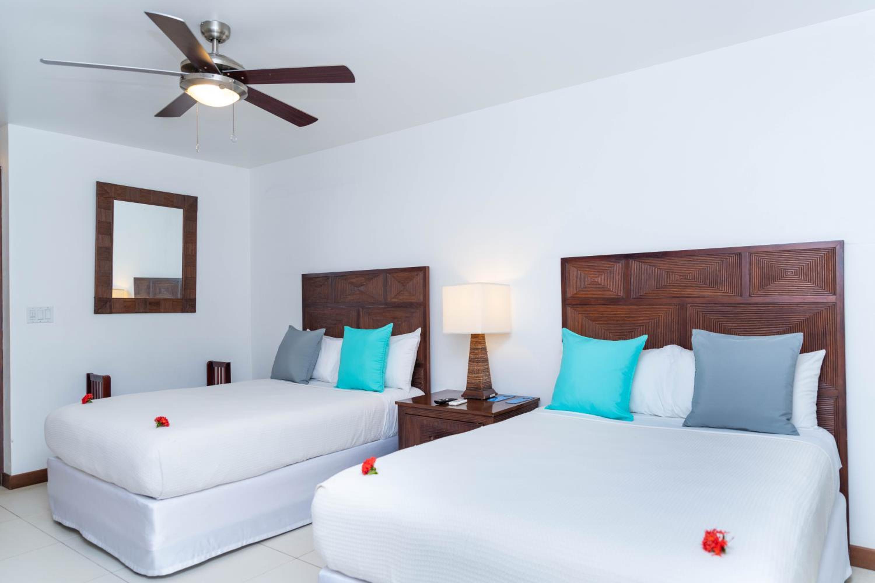 Queen Oceanic Room photo 2