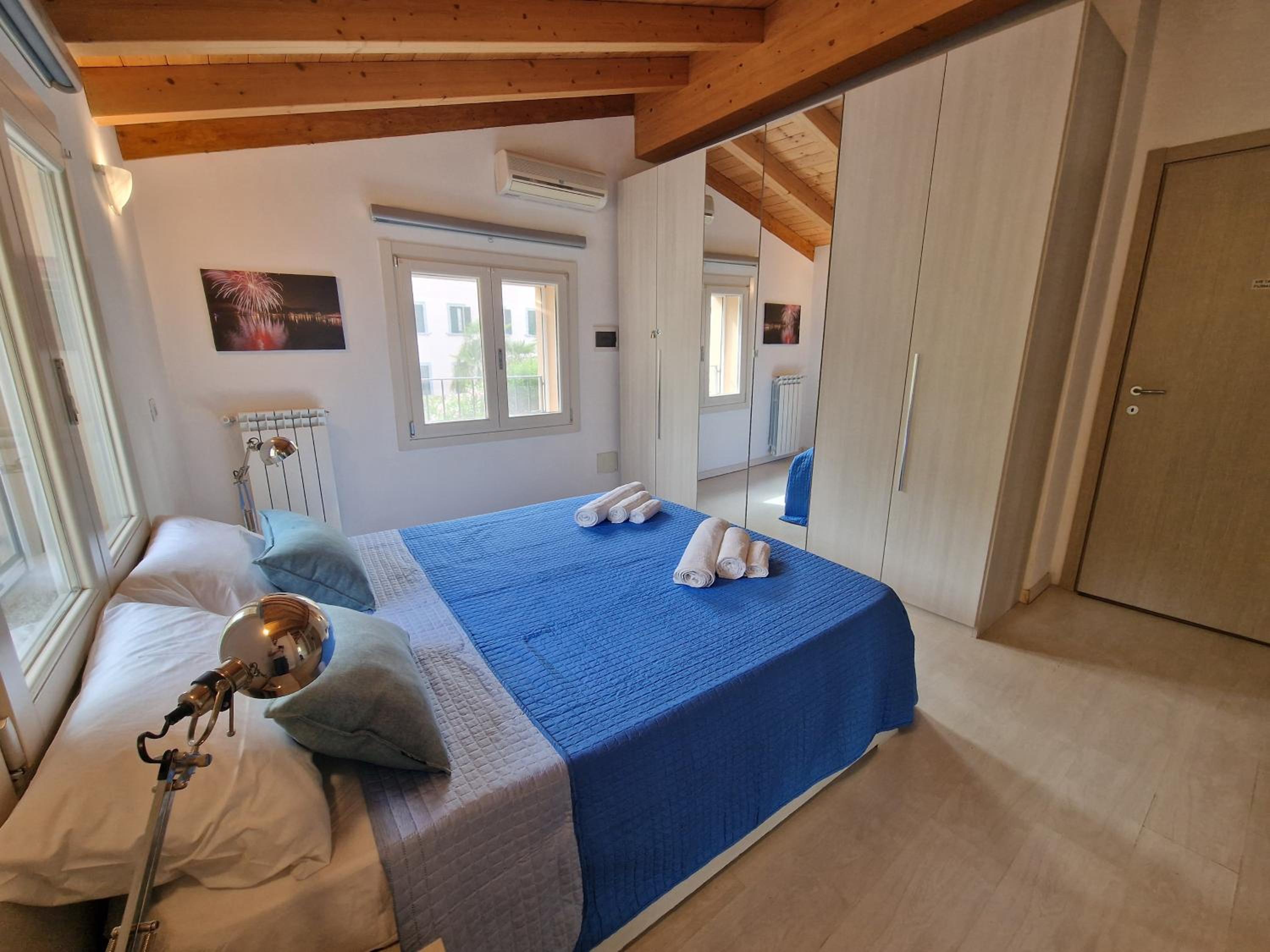 Two-Bedroom House photo 2