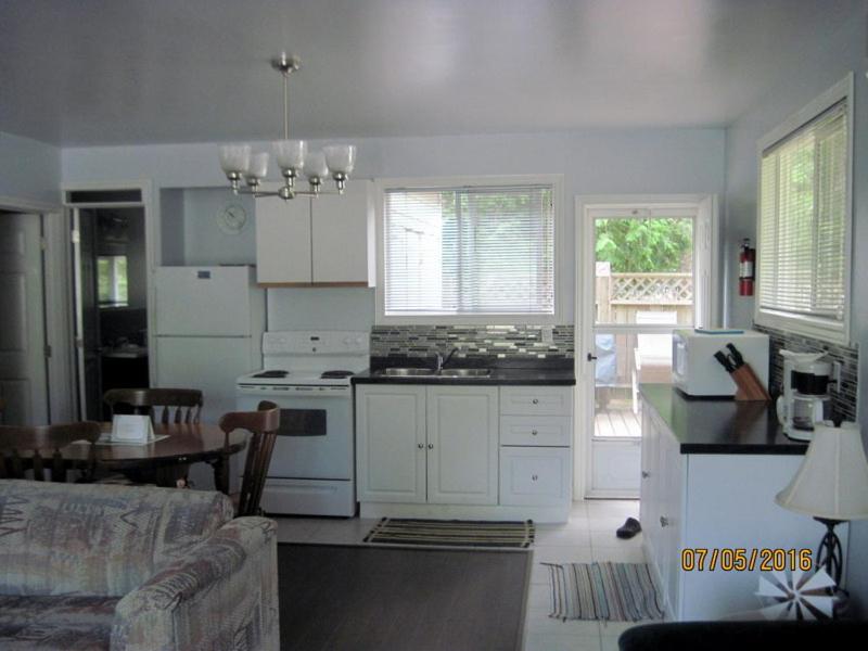 Two-Bedroom House photo 2