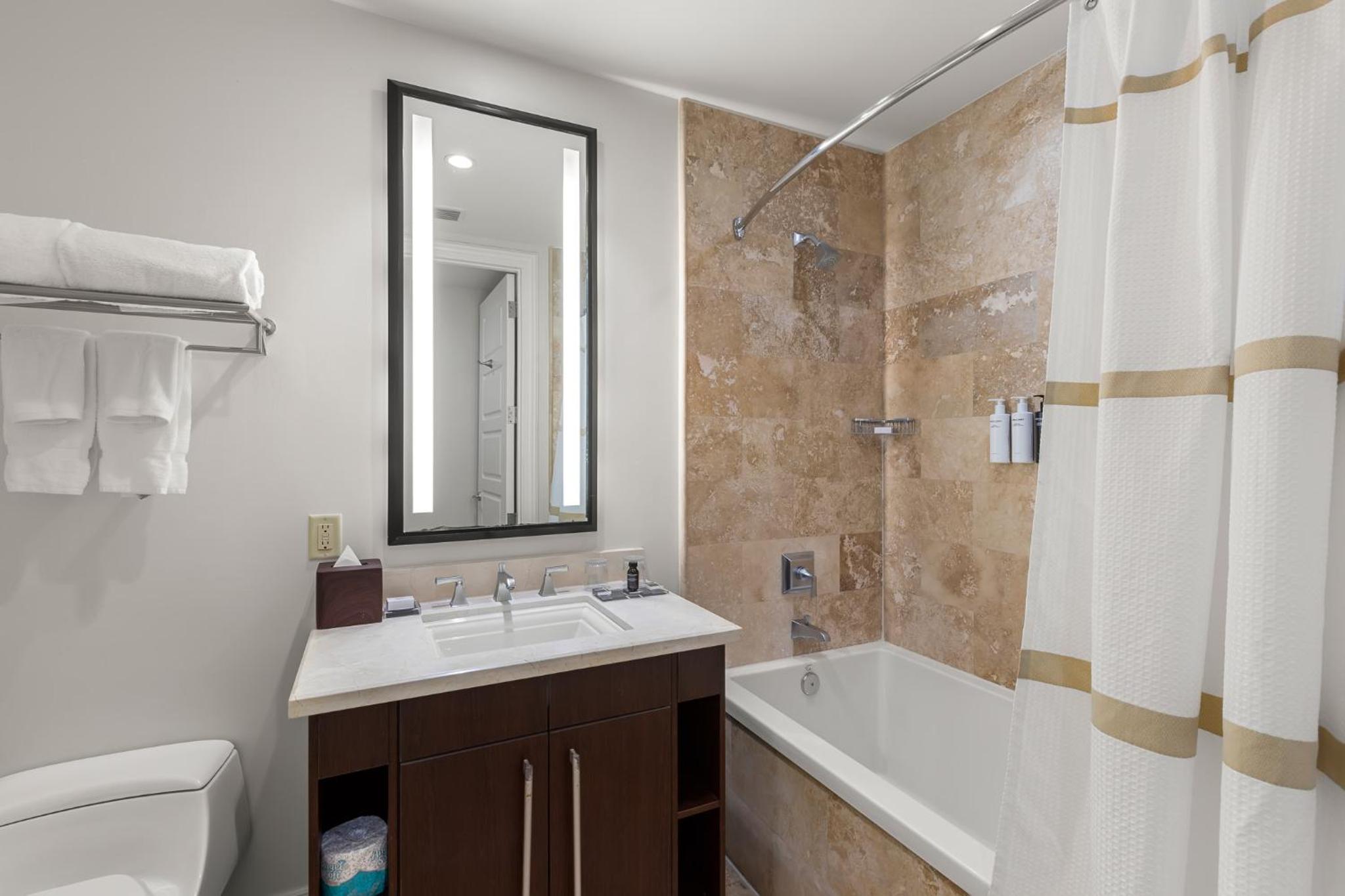 Resort View 3BR Residence - Photo 12