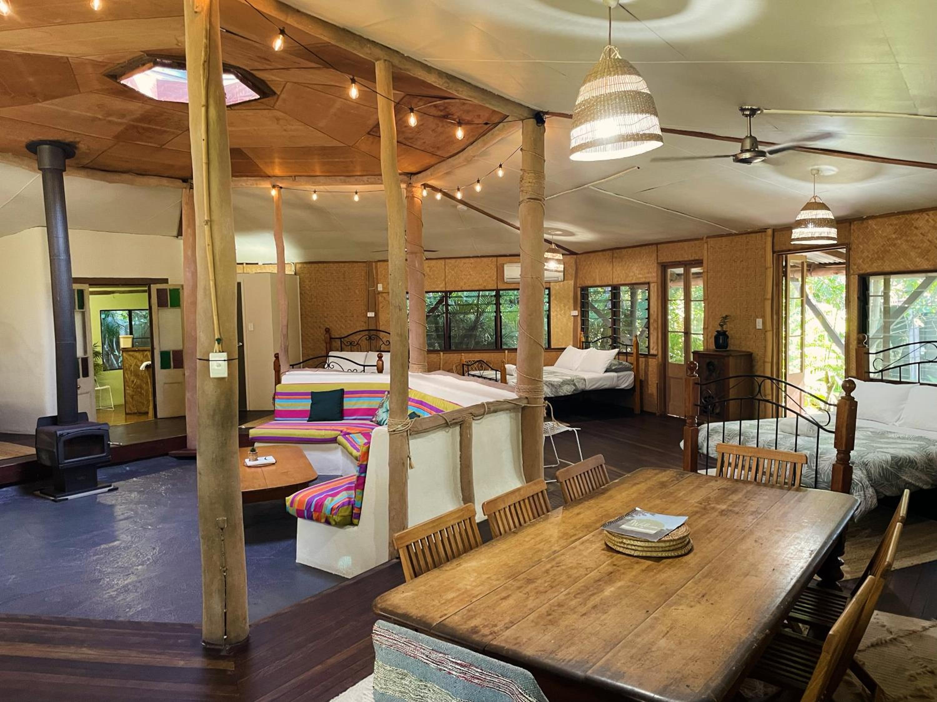 Deluxe Family Suite