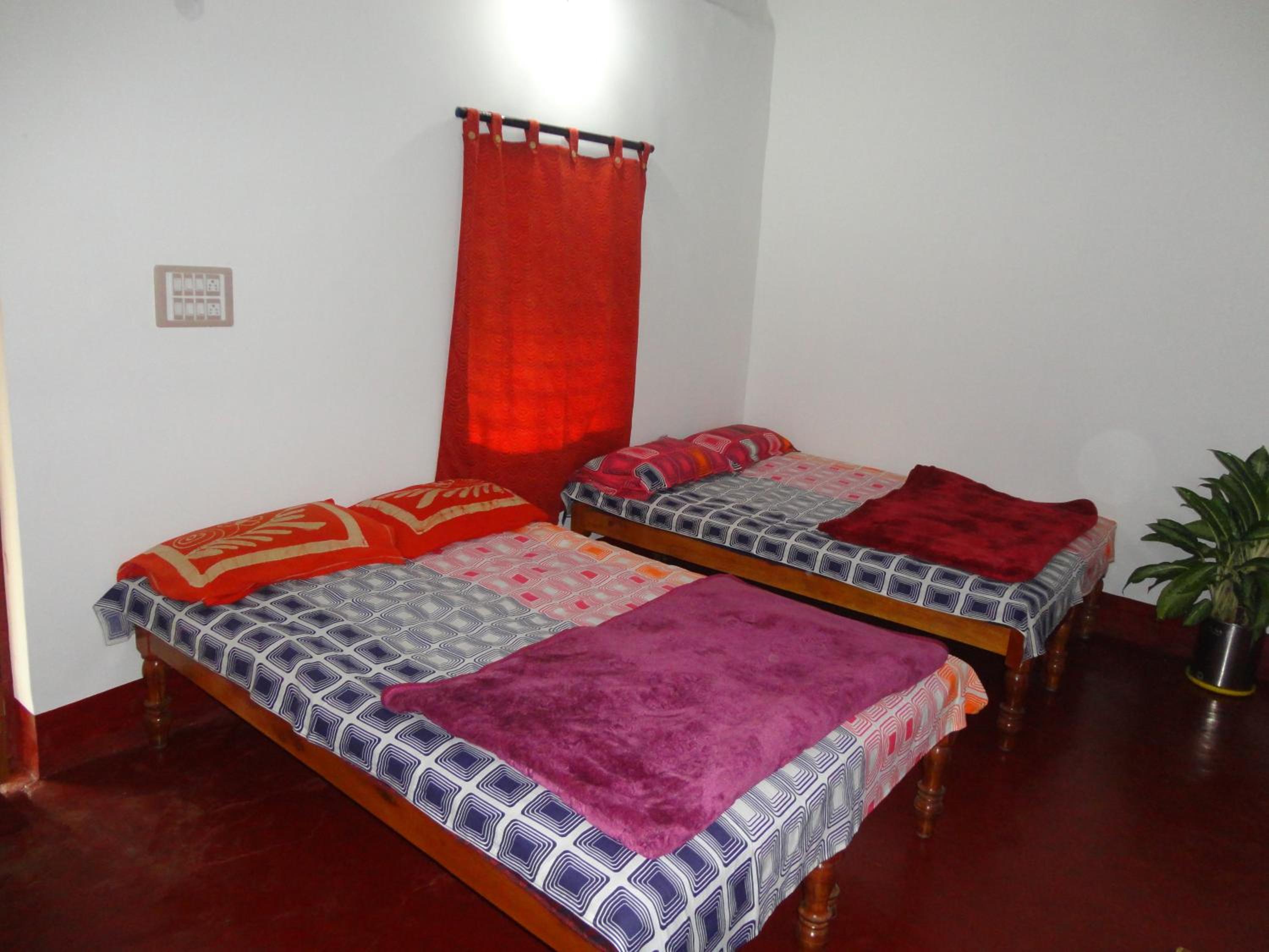 Budget Double Room photo 3