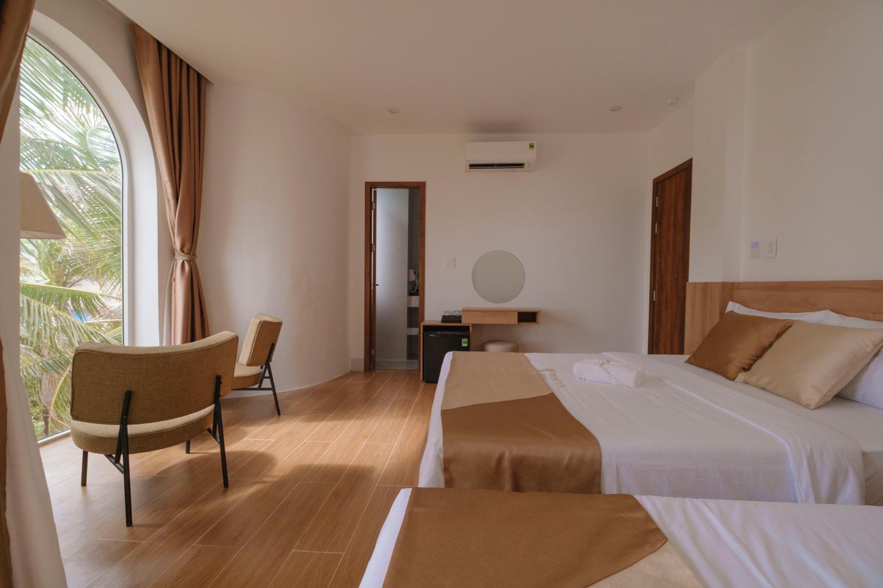 Superior Quadruple Room photo 2