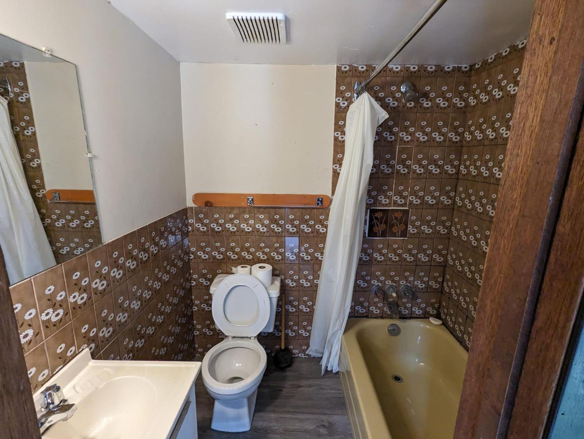 Two-Bedroom House photo 3
