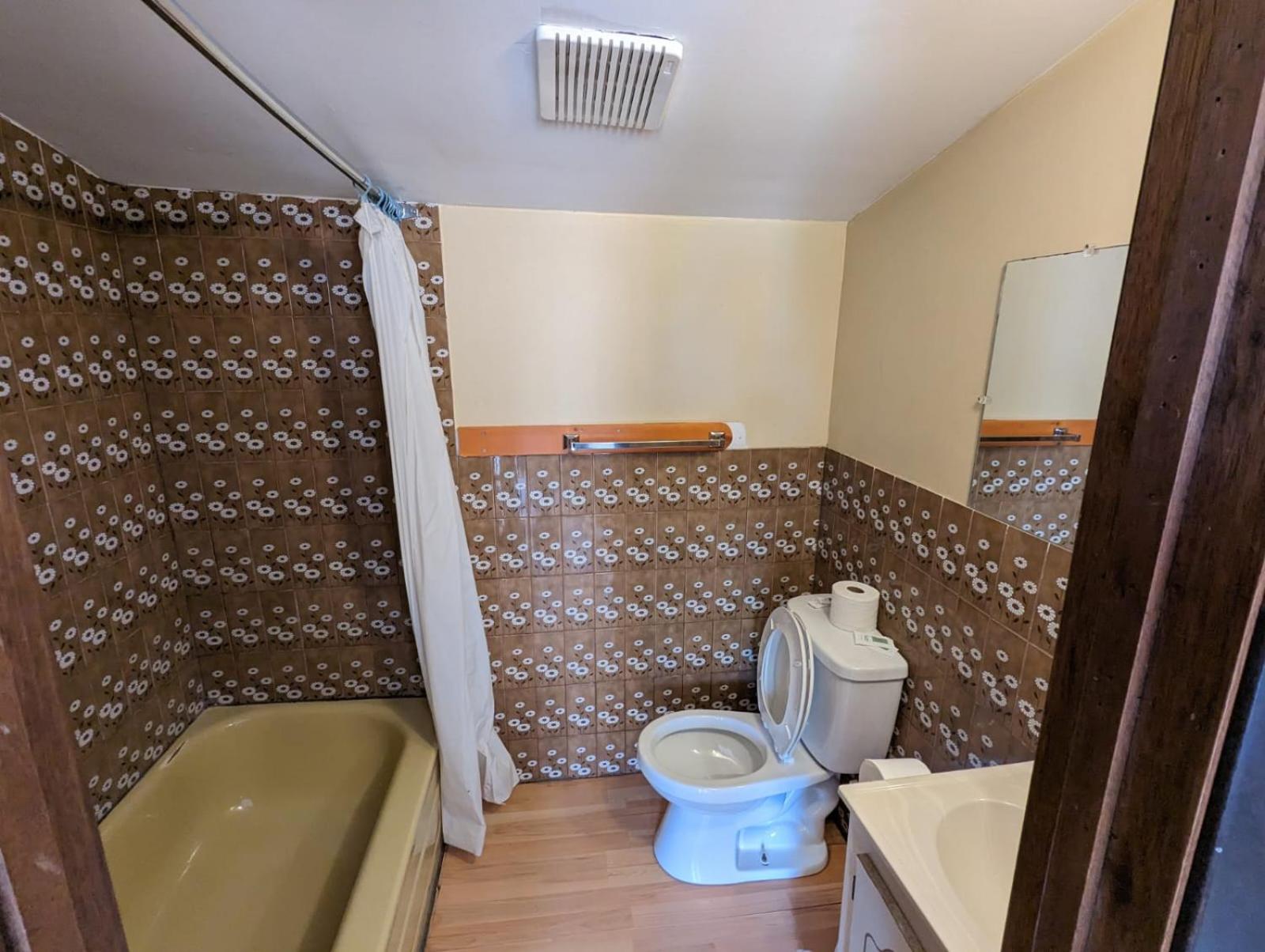 Two-Bedroom House photo 2