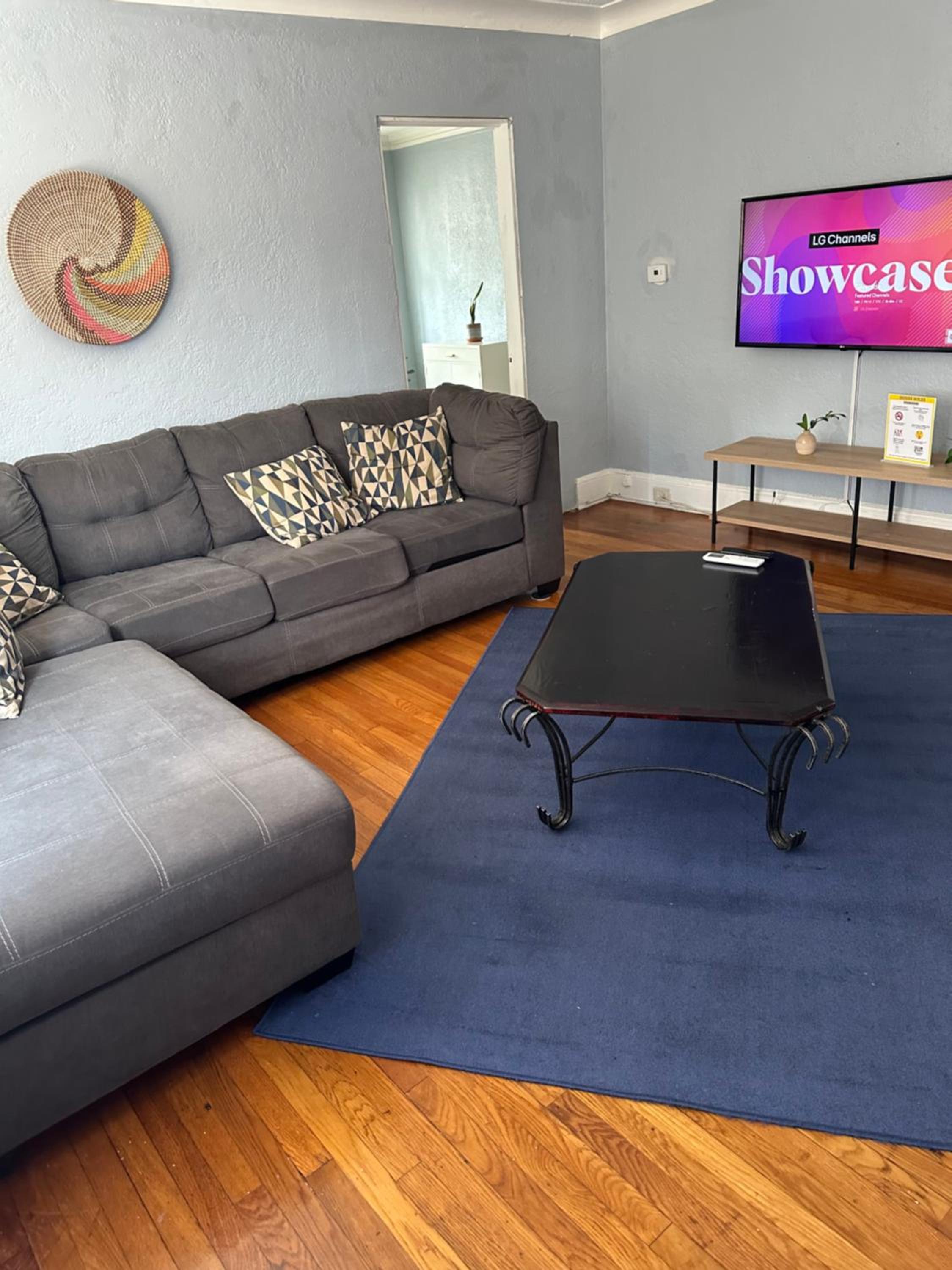 Apartment photo 1