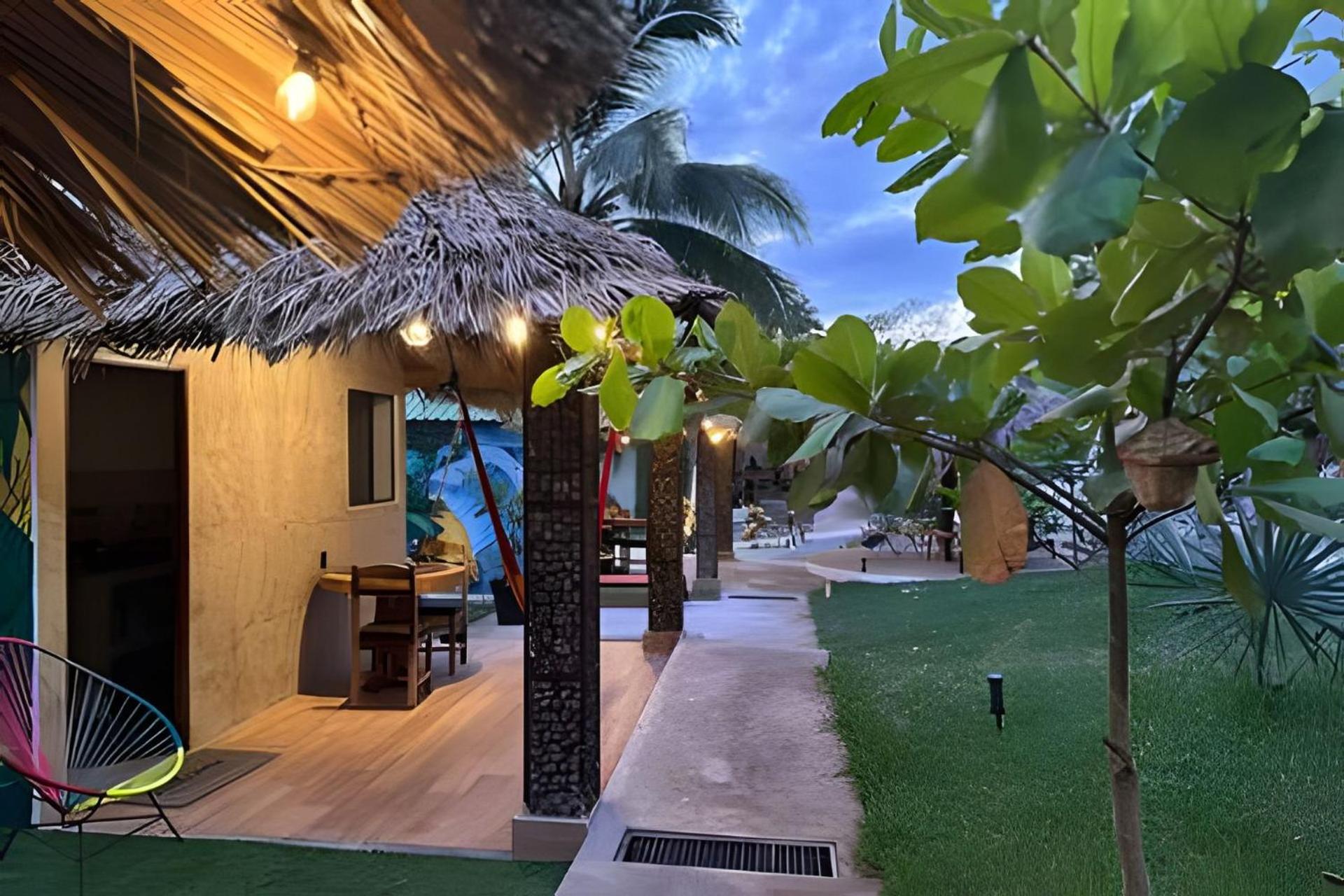 Deluxe Bungalow photo 2