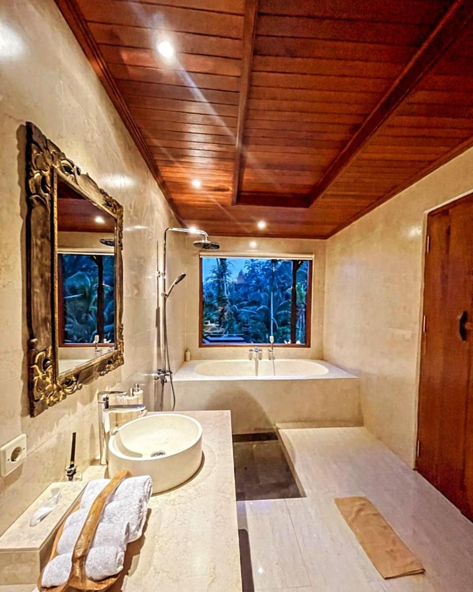Villa with Private Pool photo 2