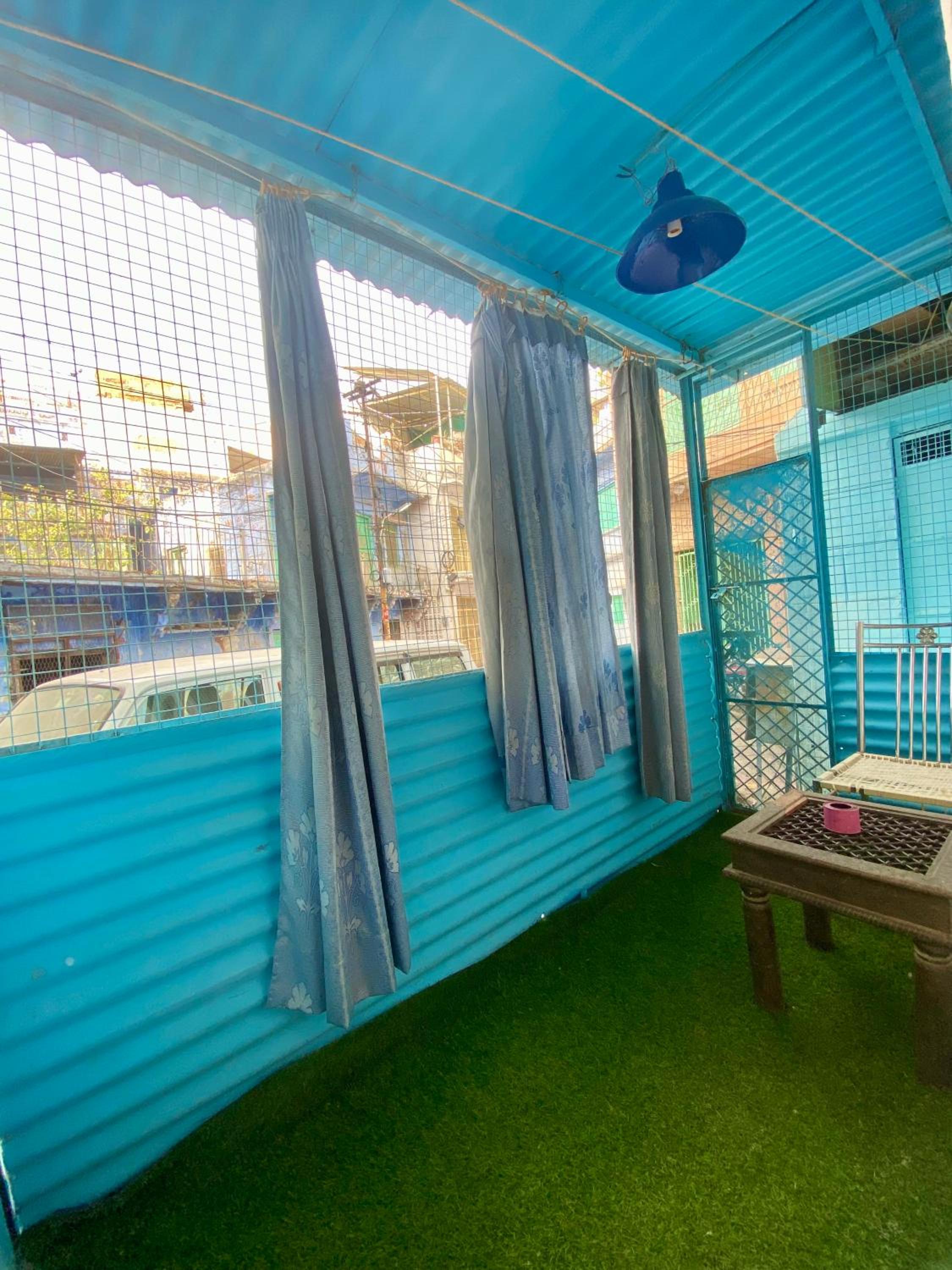 Deluxe Double Room with Balcony - Photo 4