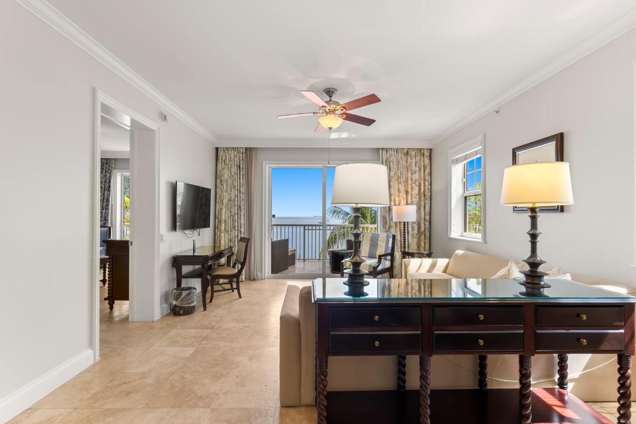 Ocean Front 1BR Suite - Photo 7
